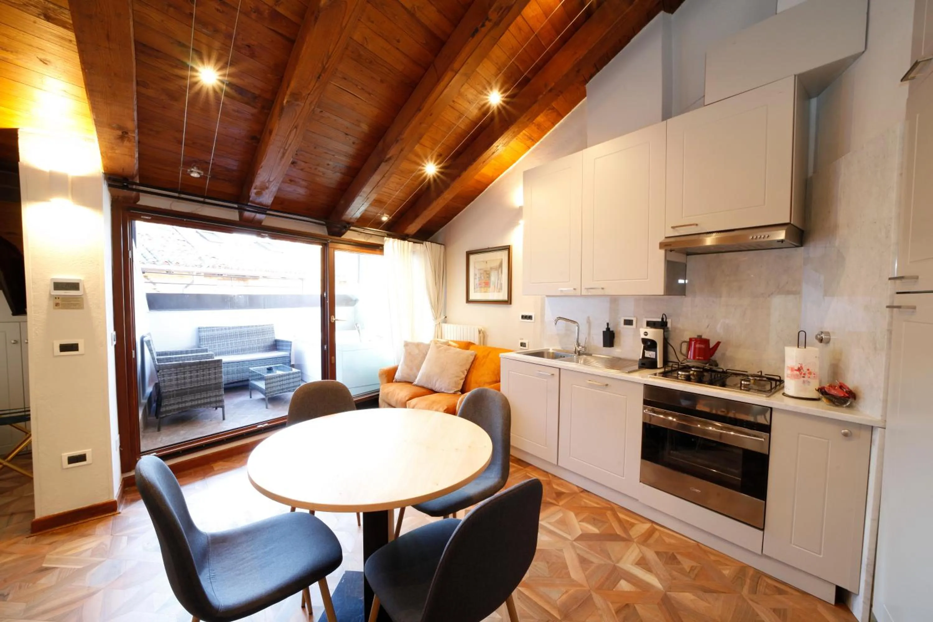 Living room in BolognaRoomscom - Falegnami Boutique