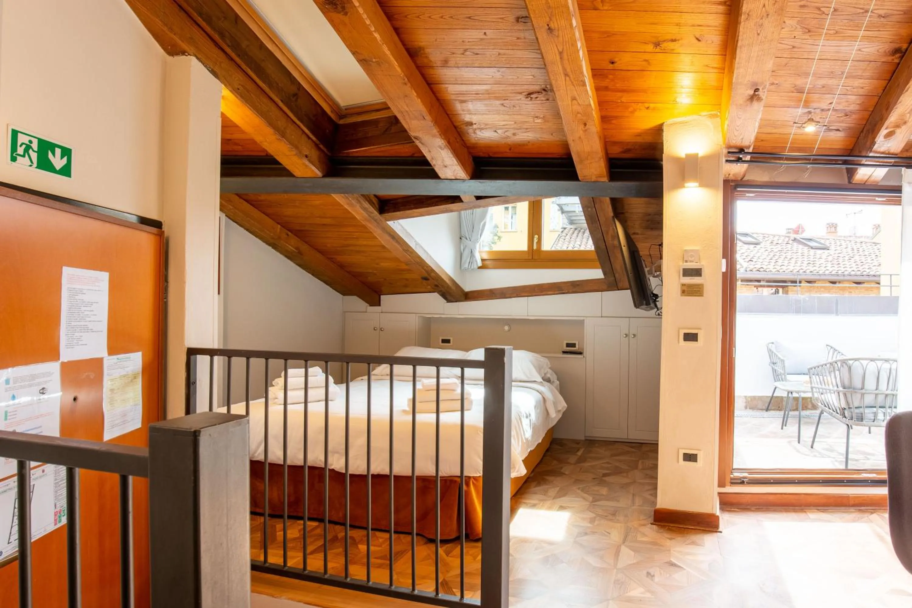 Bed in BolognaRoomscom - Falegnami Boutique