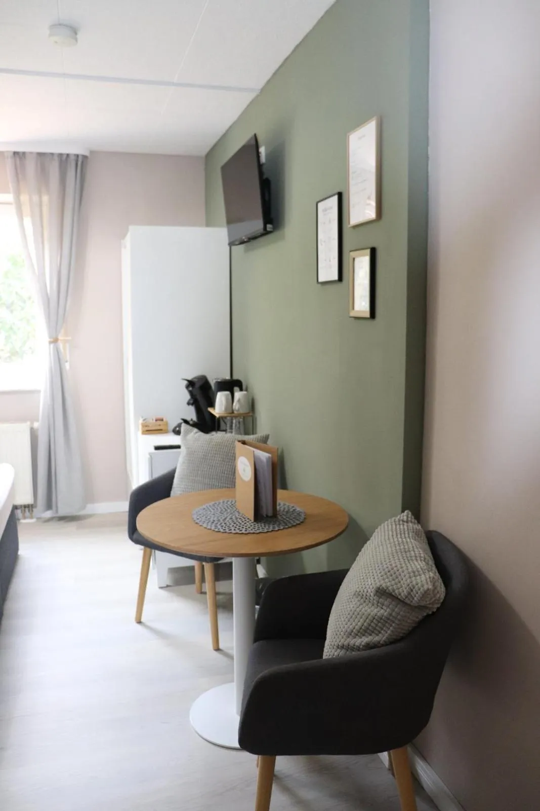 TV and multimedia in Pension und Apartment Landhaus Fricke