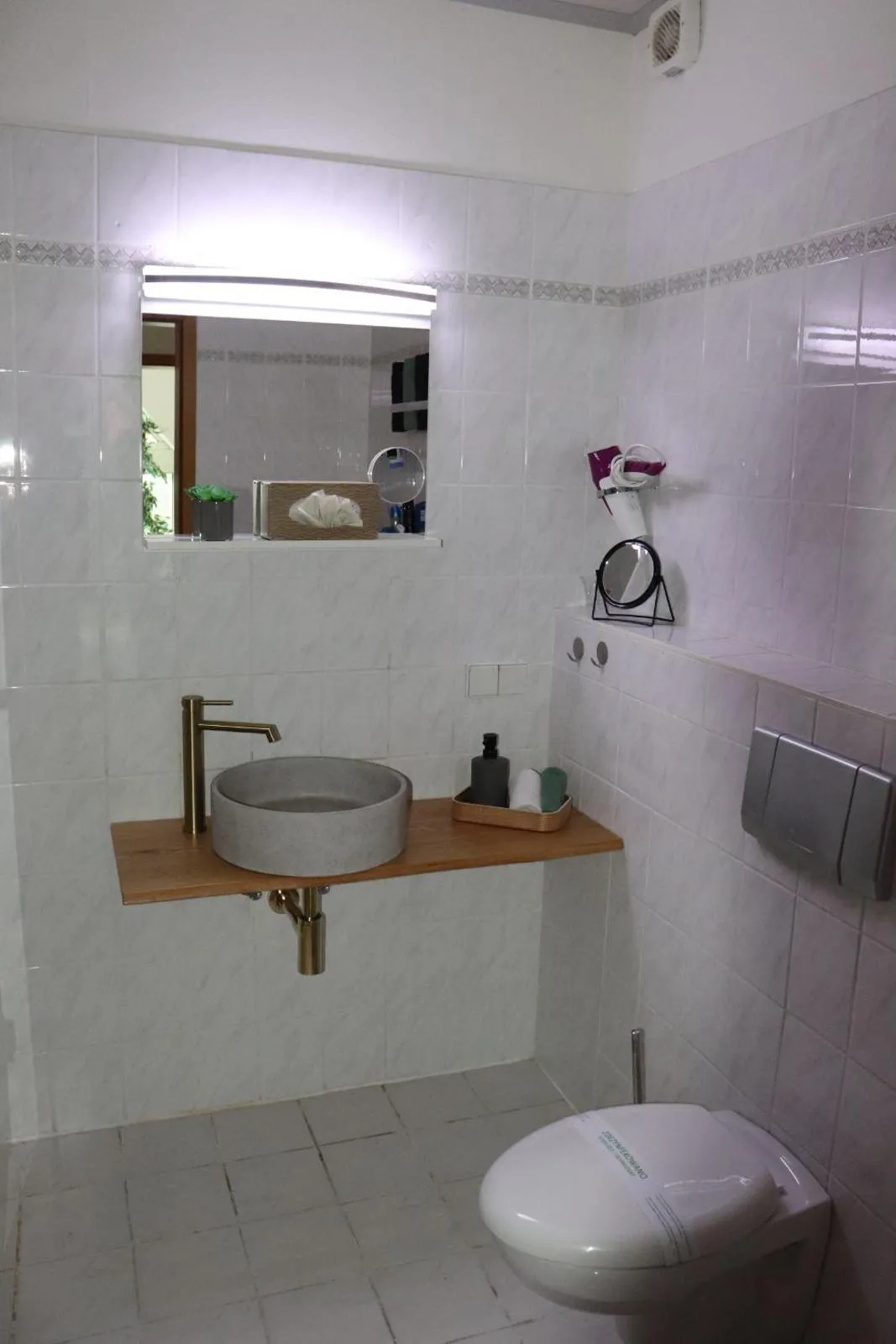 Toilet in Pension und Apartment Landhaus Fricke