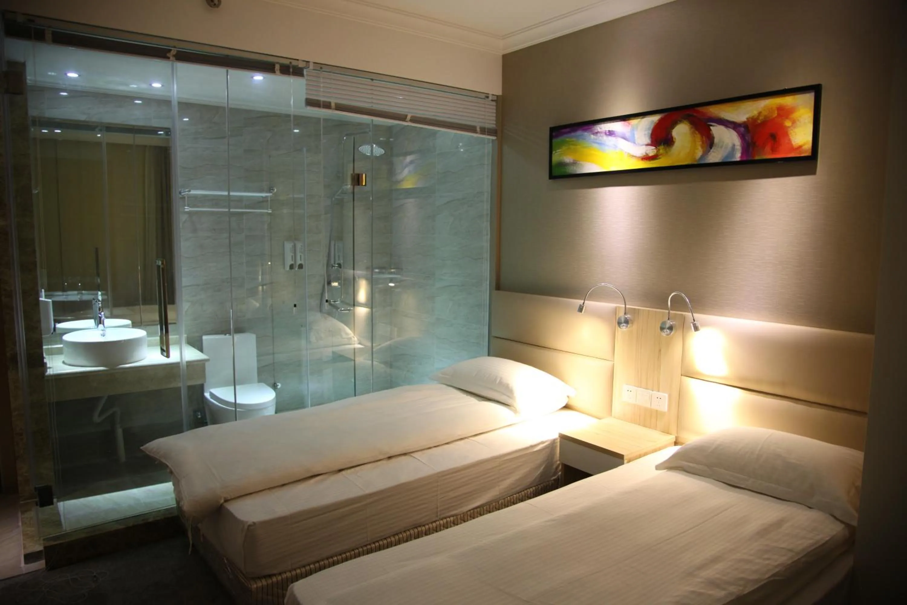 Photo of the whole room, Bed in Shanghai Fish Inn East Nanjing Road