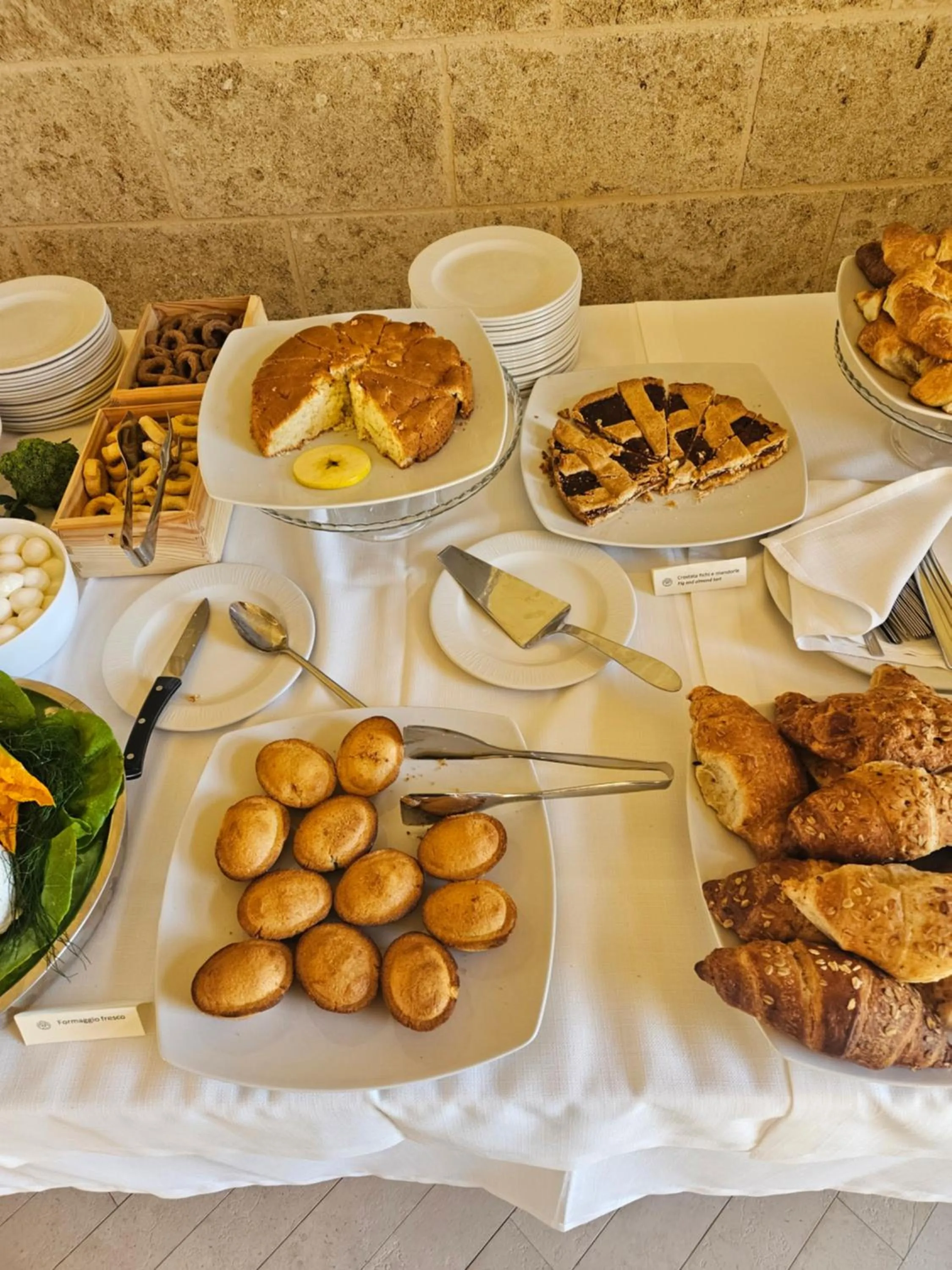 Continental breakfast in Secolario Masseria del Viverbene