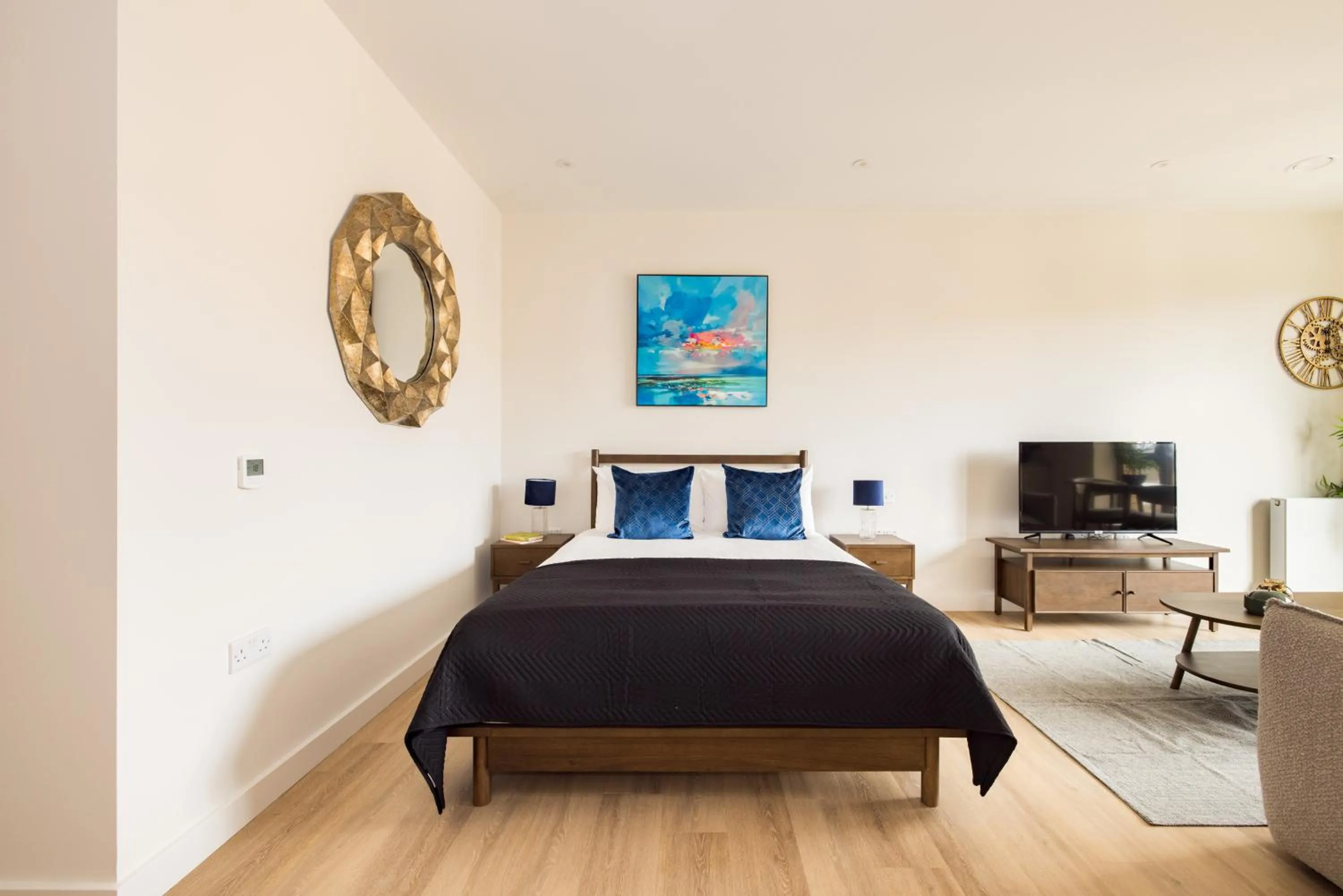 Bedroom, Bed in Charles Hope London Greenford