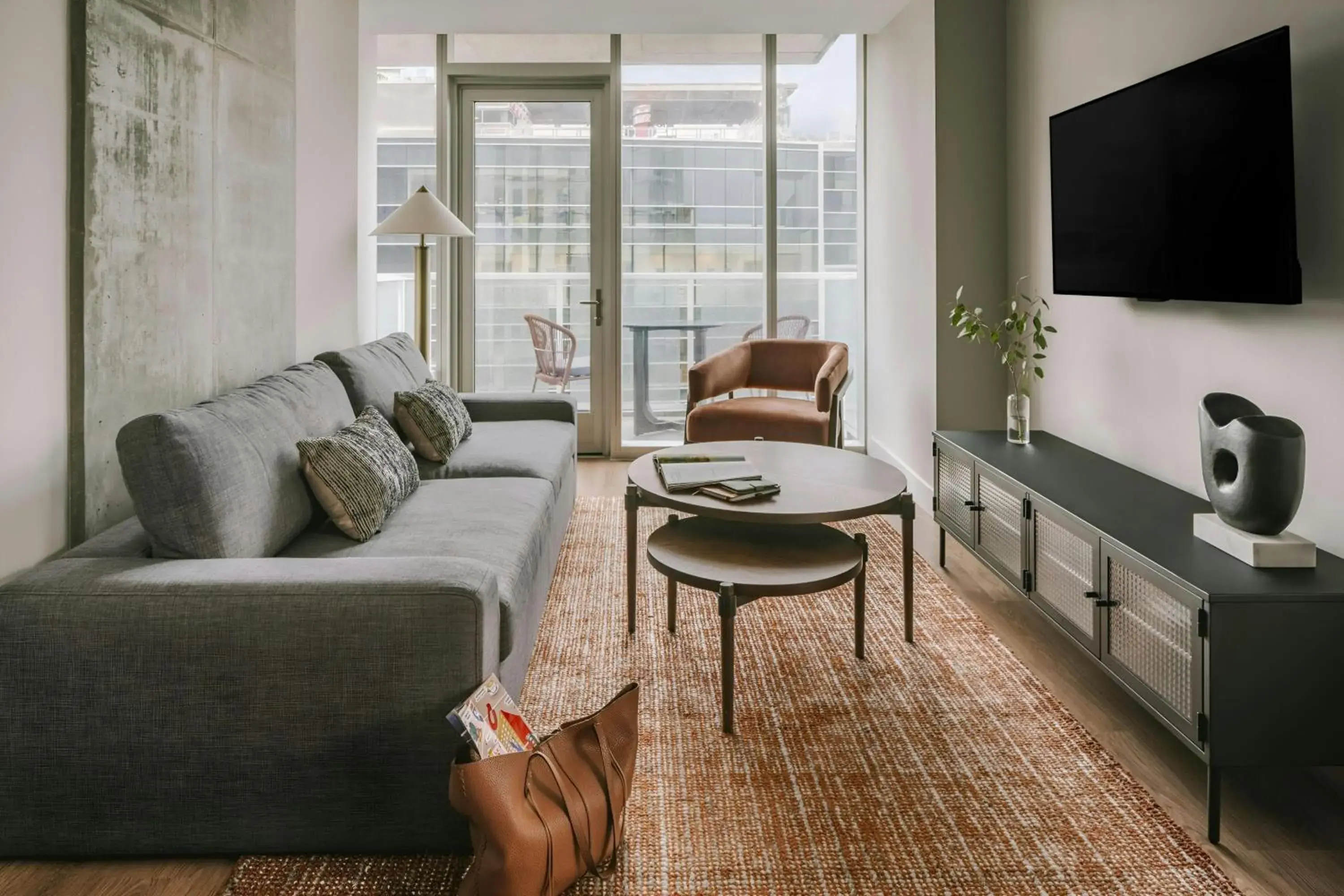 Spacious One-Bedroom Apartment with King and Sofa Bed and City View in Sonder by Marriott Bonvoy North Loop Green Apartments North Loop Spacious One-Bedroom Apartment with King and Sofa Bed and City View in Sonder by Marriott Bonvoy North Loop Green Apartments North Loop