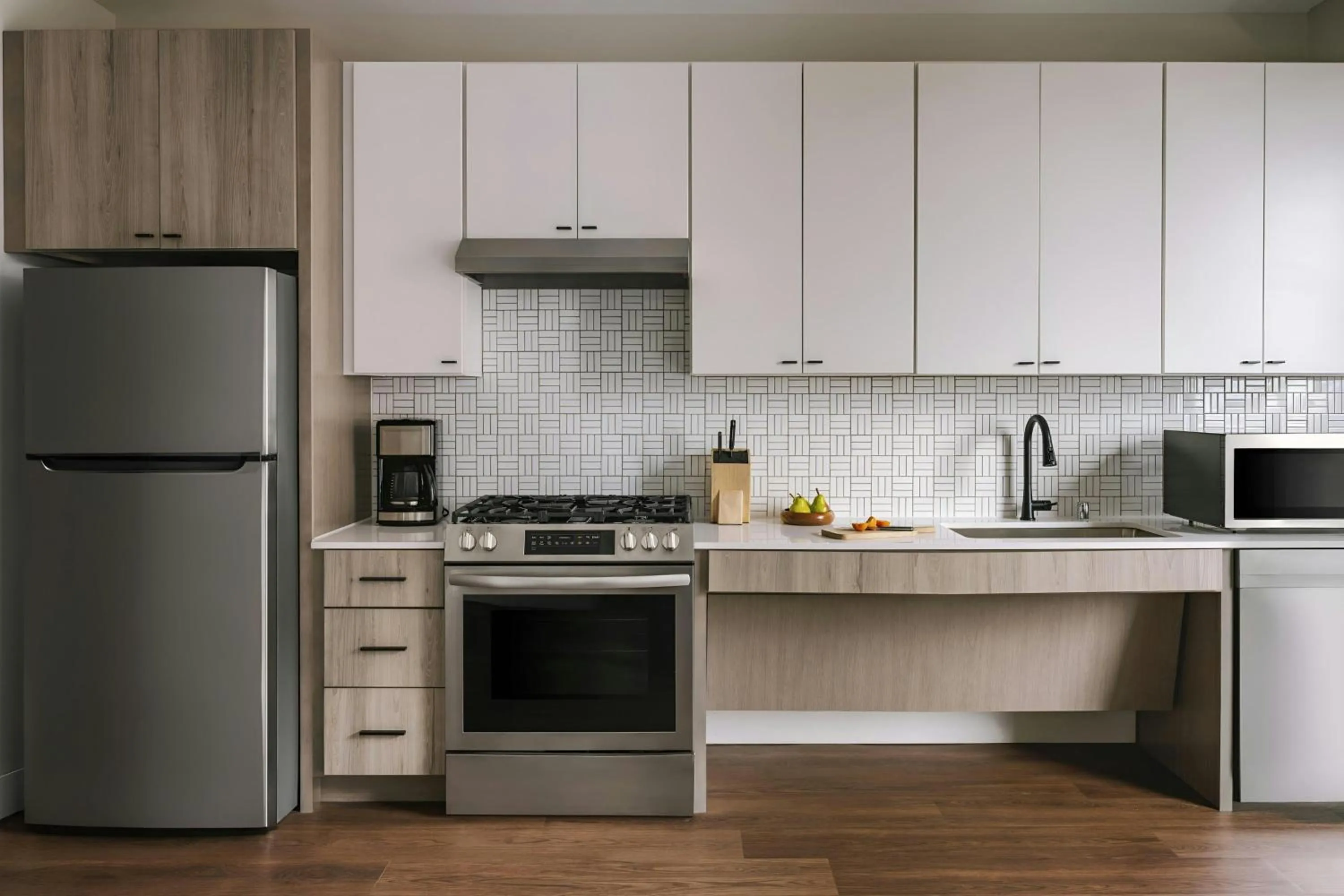 Kitchen or kitchenette in Sonder by Marriott Bonvoy North Loop Green Apartments North Loop