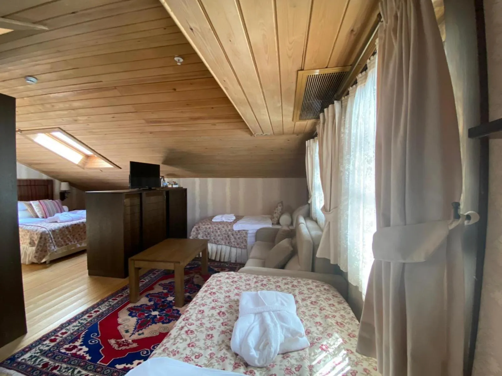 Photo of the whole room, Bed in Royal Uzungol Hotel&Spa