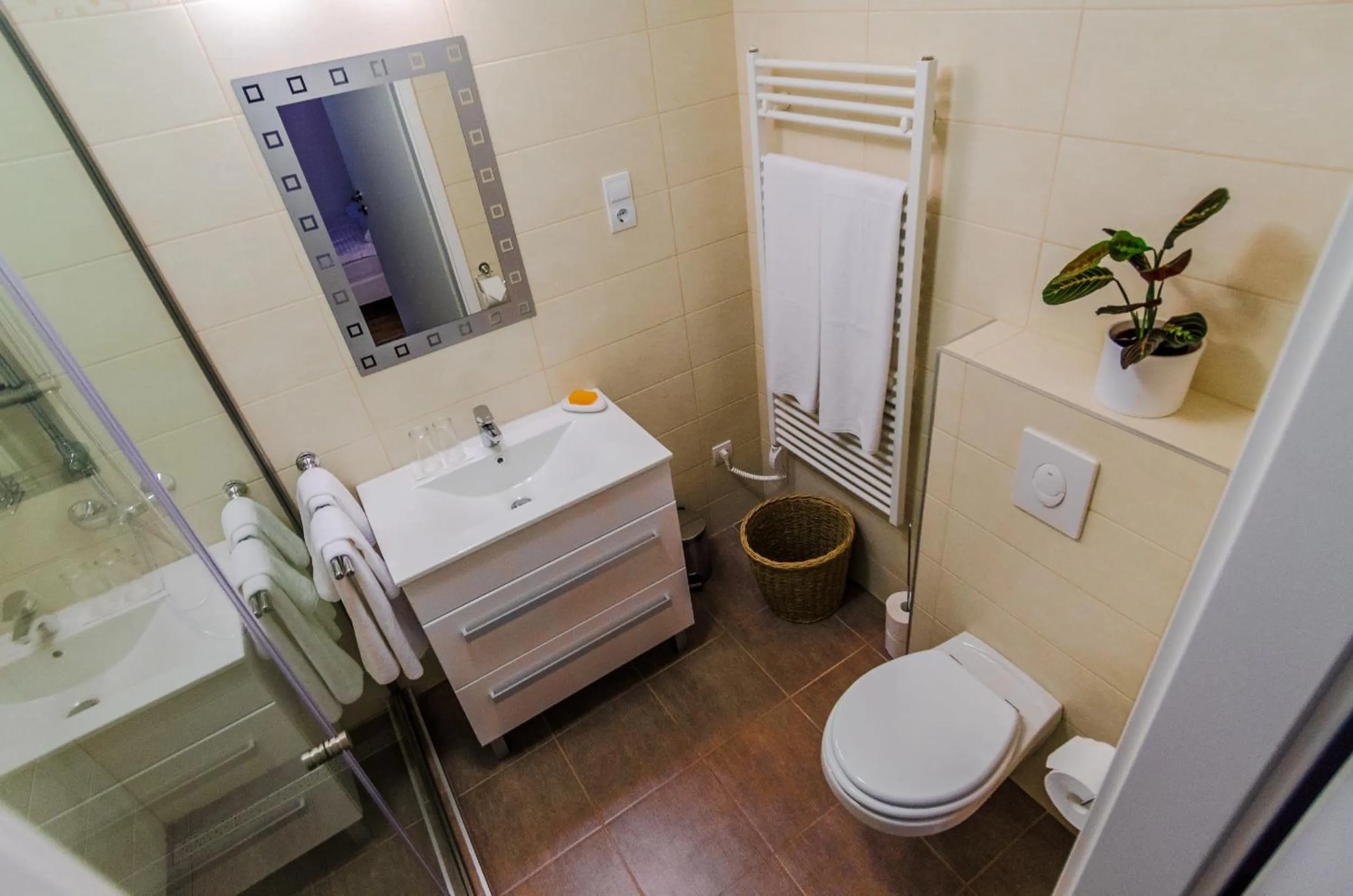 Bathroom in Anabelle Bed and Budapest