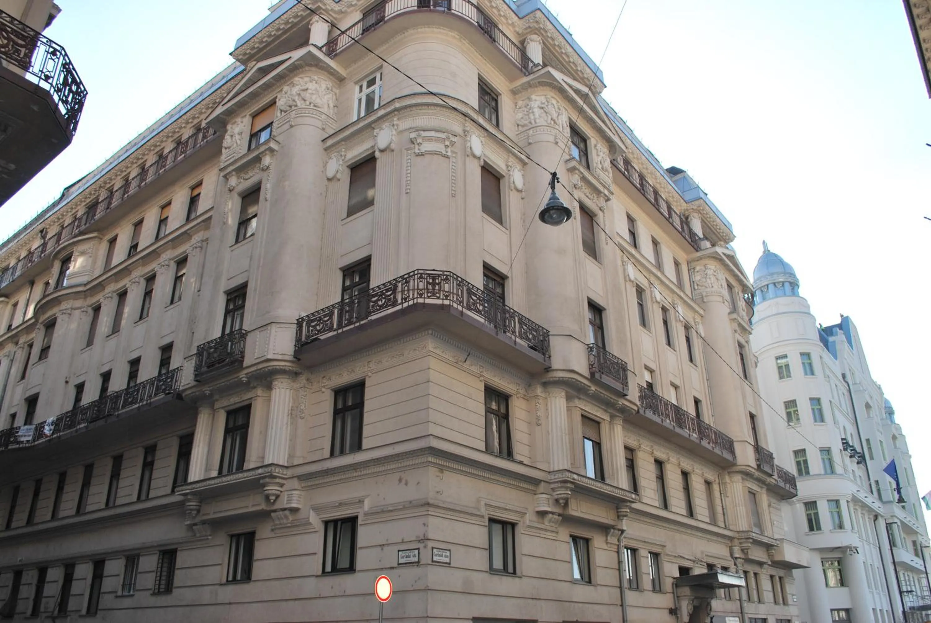 Facade/entrance in Anabelle Bed and Budapest