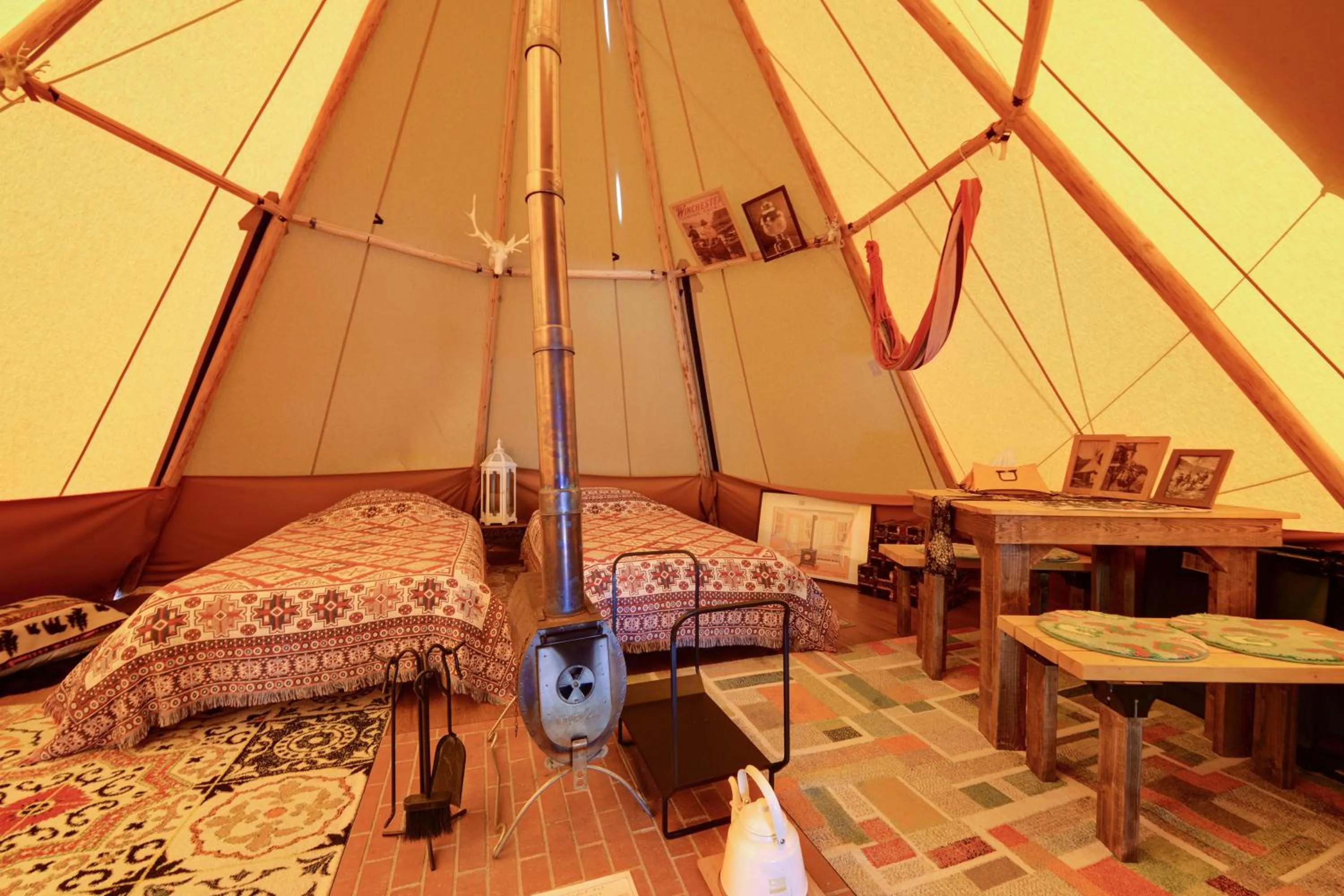 Photo of the whole room, Bed in Tokachi Nakasatsunai Glamping Resort Feriendorf