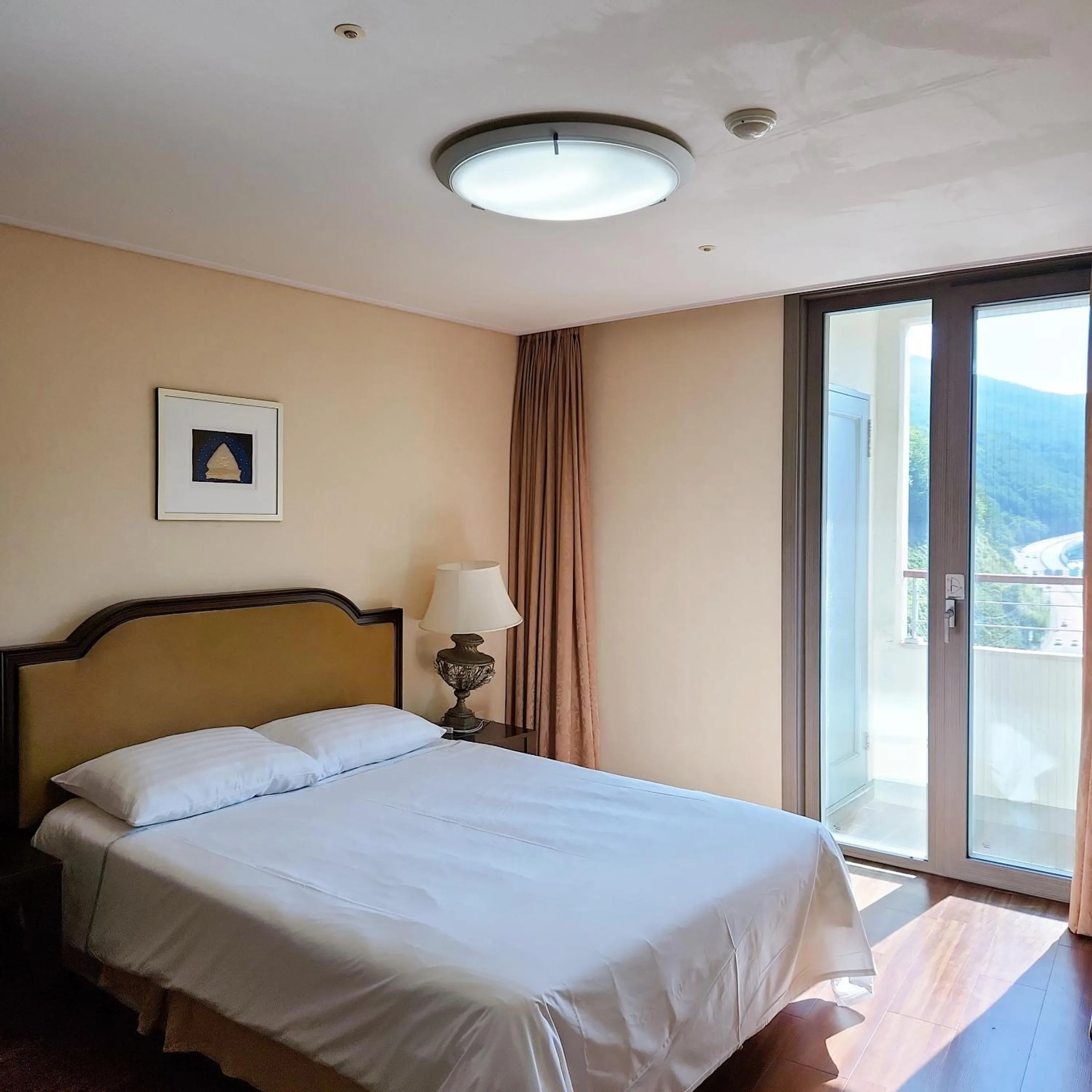 Bedroom, Bed in Jeongseon Mayhills Resort
