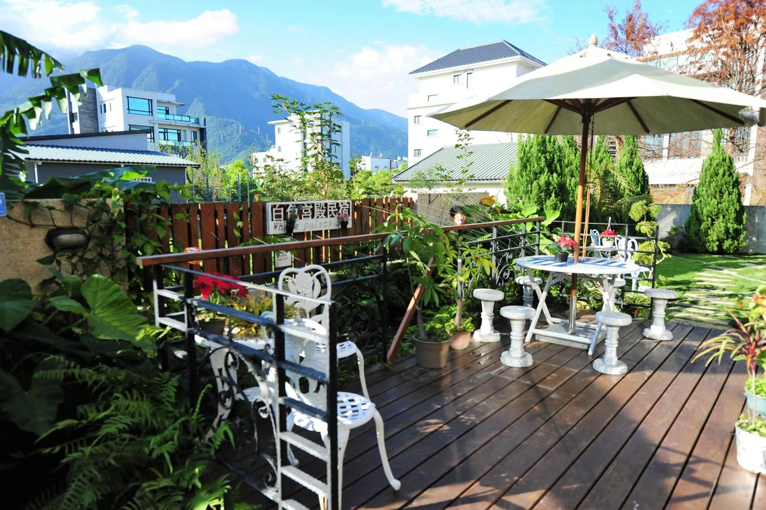 Natural landscape in White Palace B&B