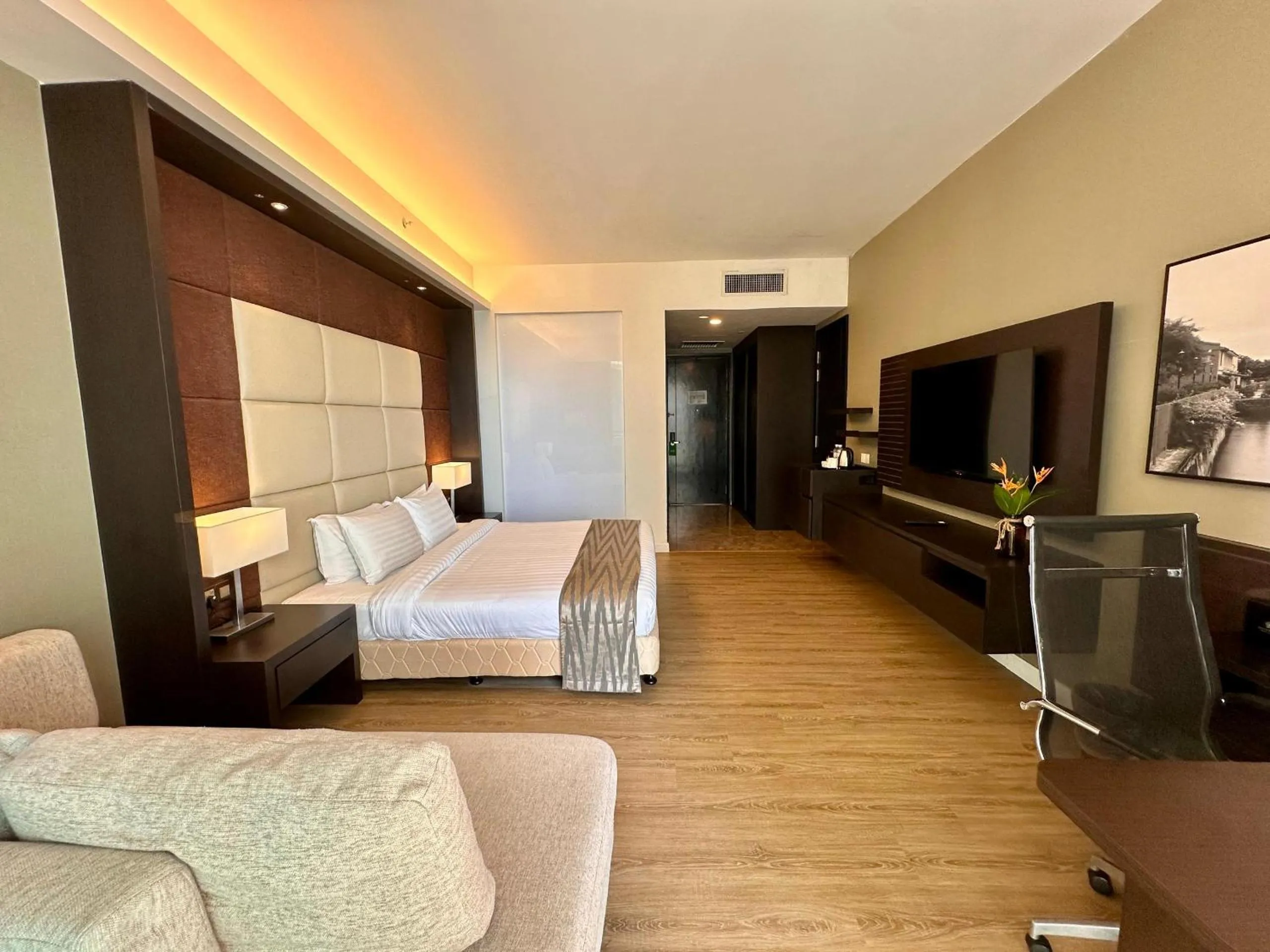 Bed in Swiss-Garden Hotel Melaka