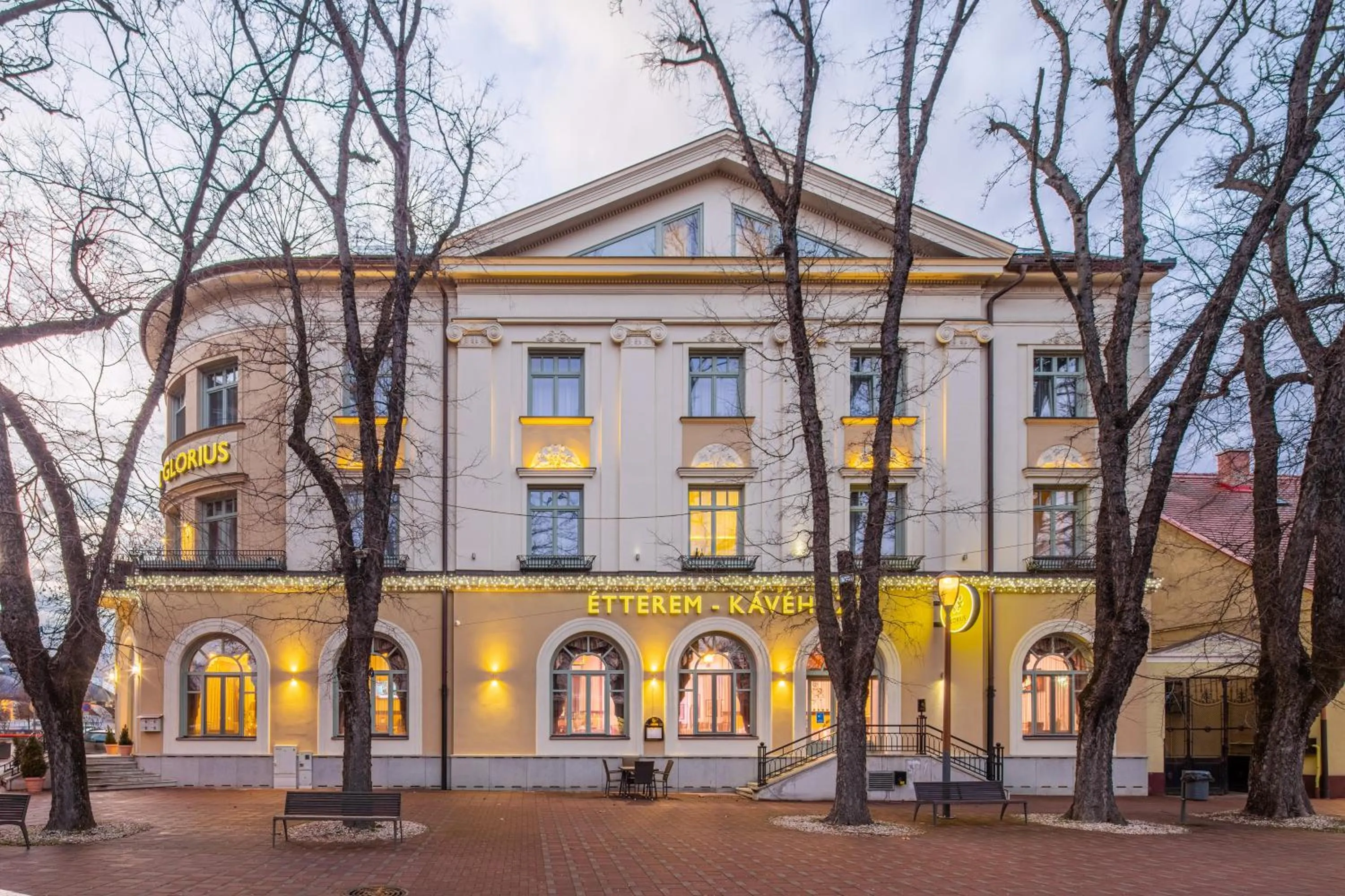 Property building in Grand Hotel Glorius Makó
