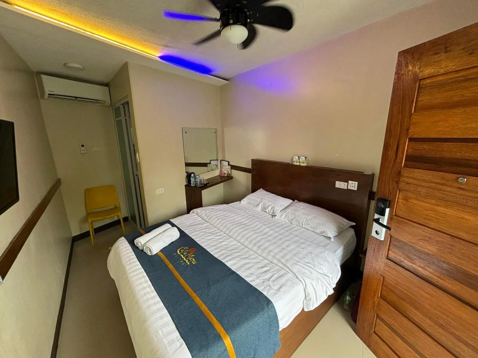 Bed in Casa Marco Suites Puerto Galera powered by Cocotel