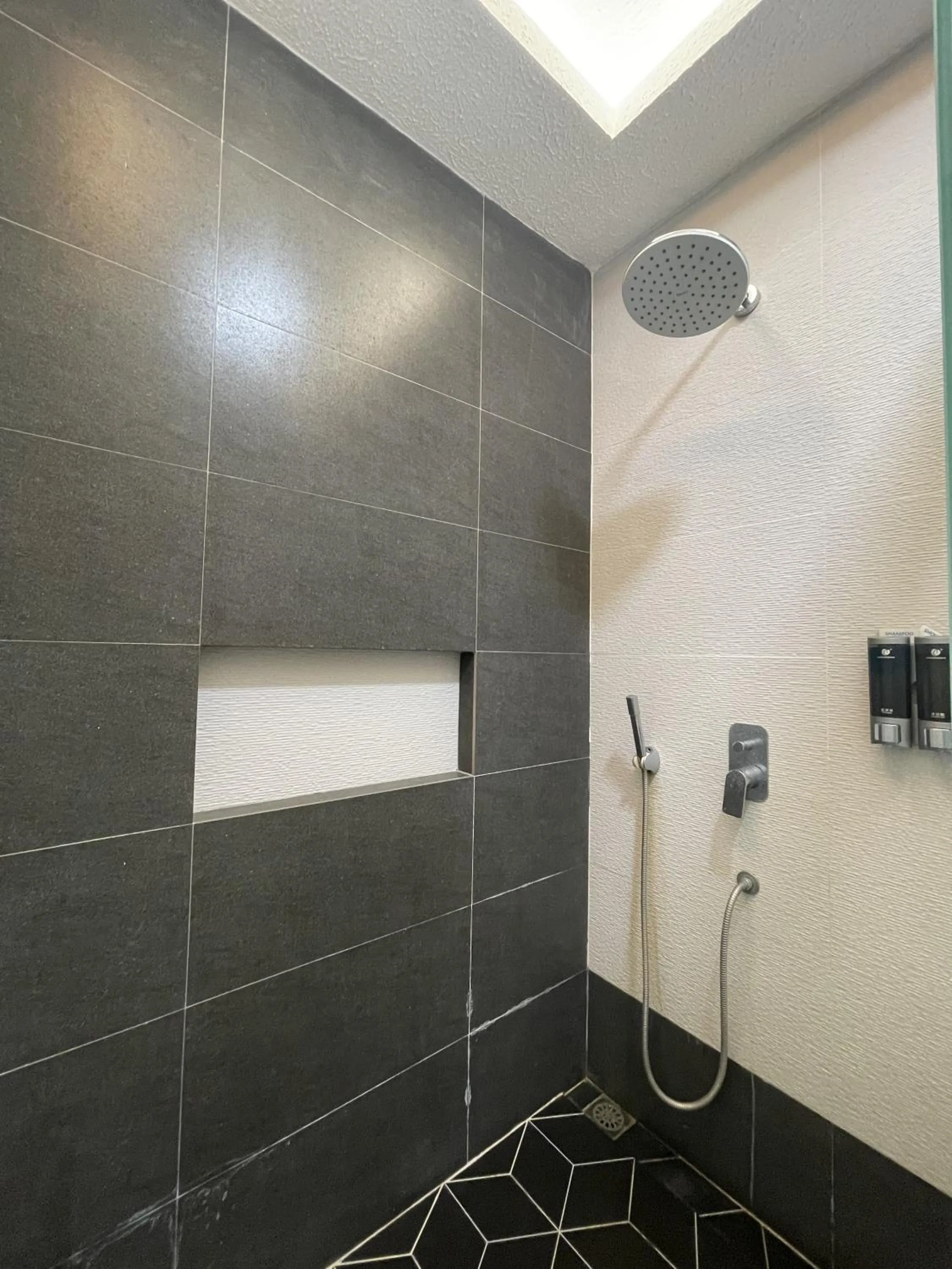 Shower in Casa Marco Suites Puerto Galera powered by Cocotel