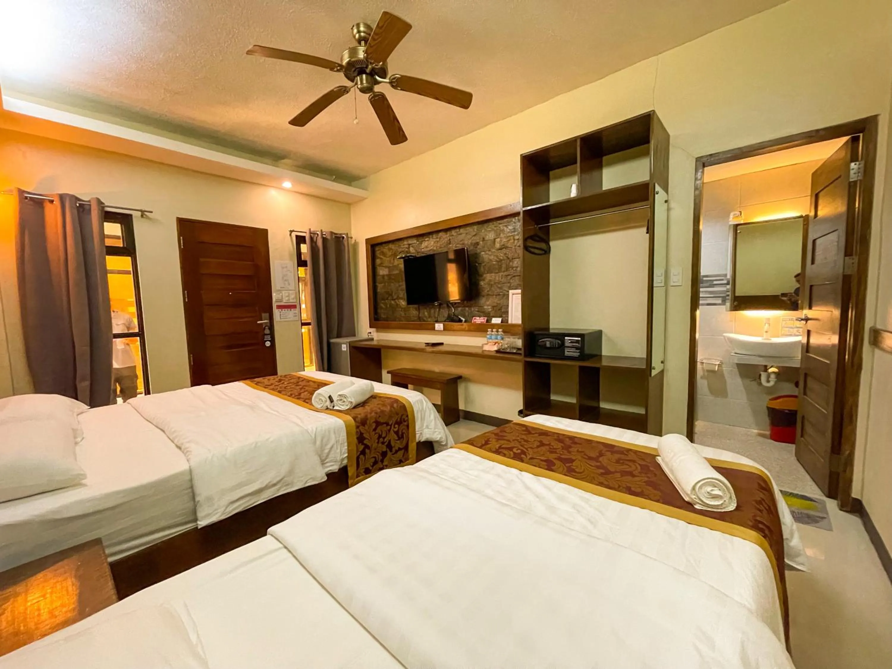 Bed in Casa Marco Suites Puerto Galera powered by Cocotel