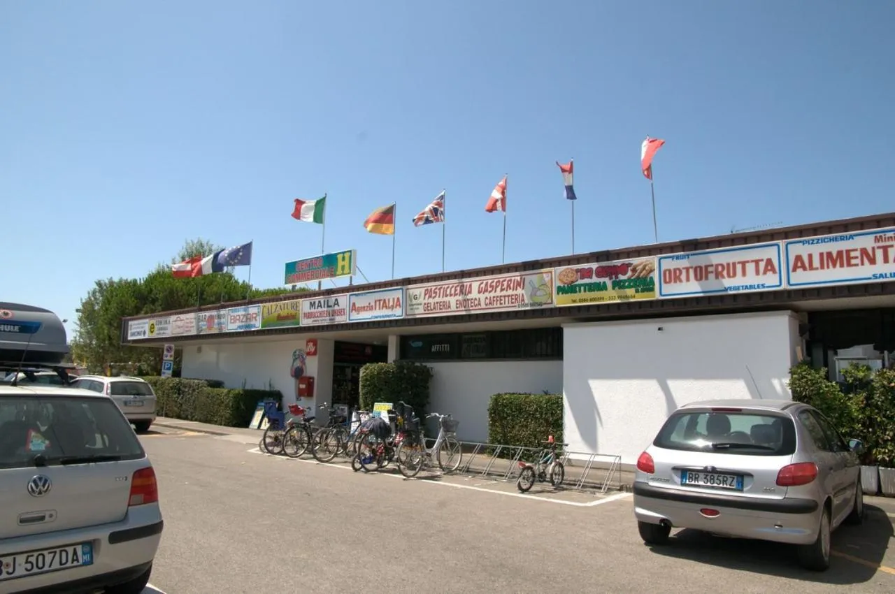 On-site shops in Residence Habitat