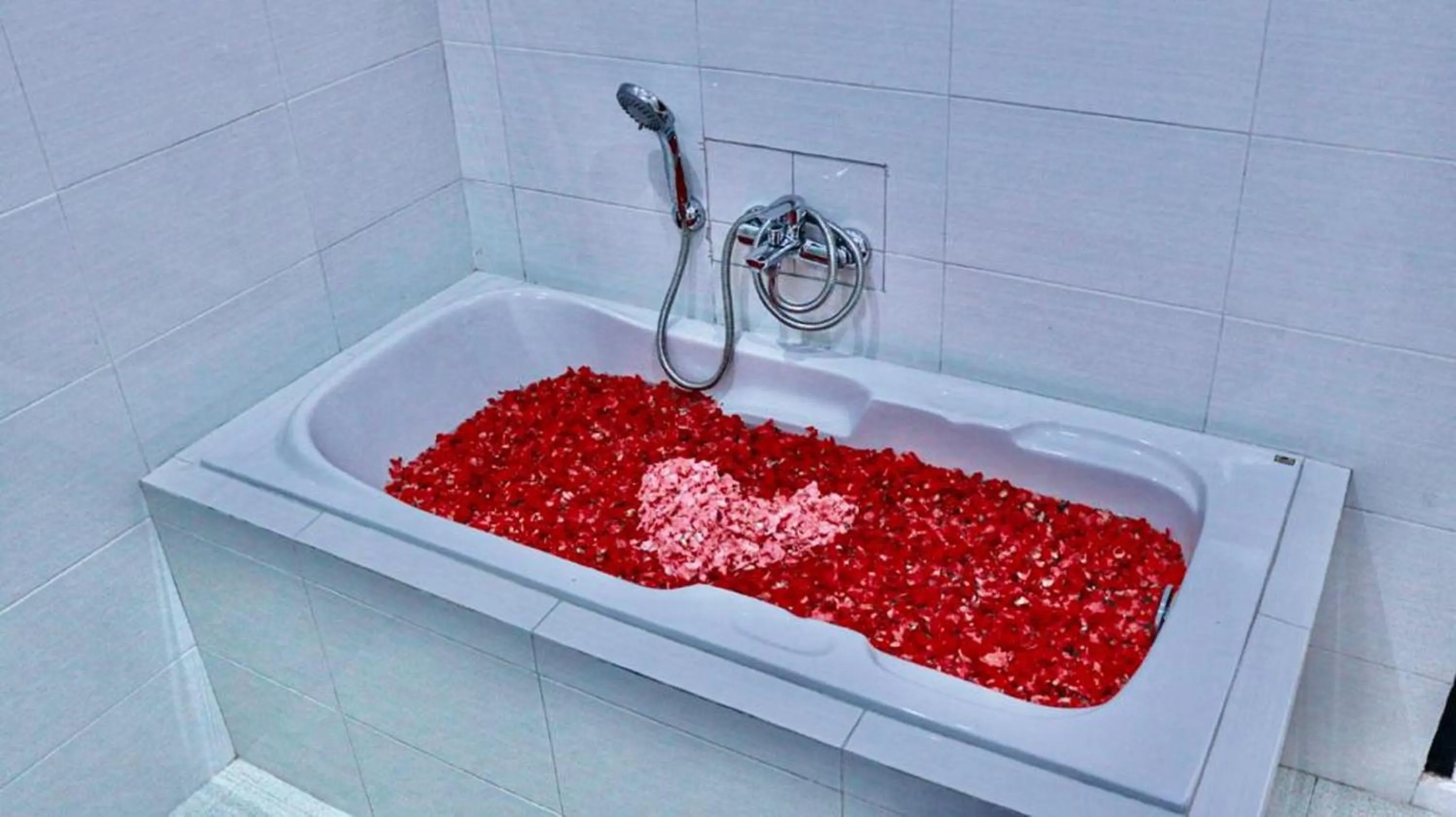 Bathroom in Belvilla Nirvana Near Monkey Forest