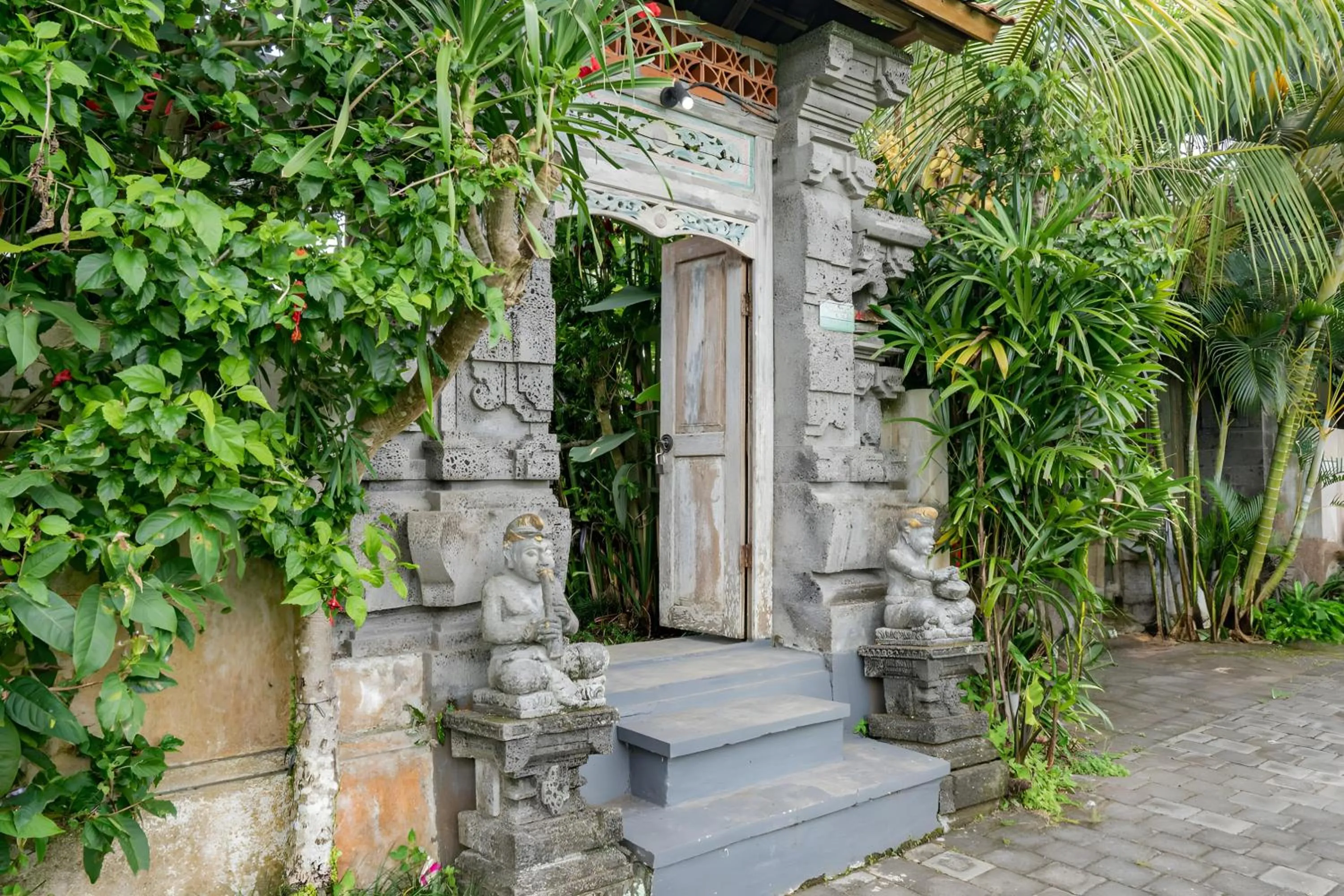 Facade/entrance in Belvilla Nirvana Near Monkey ForestNearCampuhan Ridge Walk