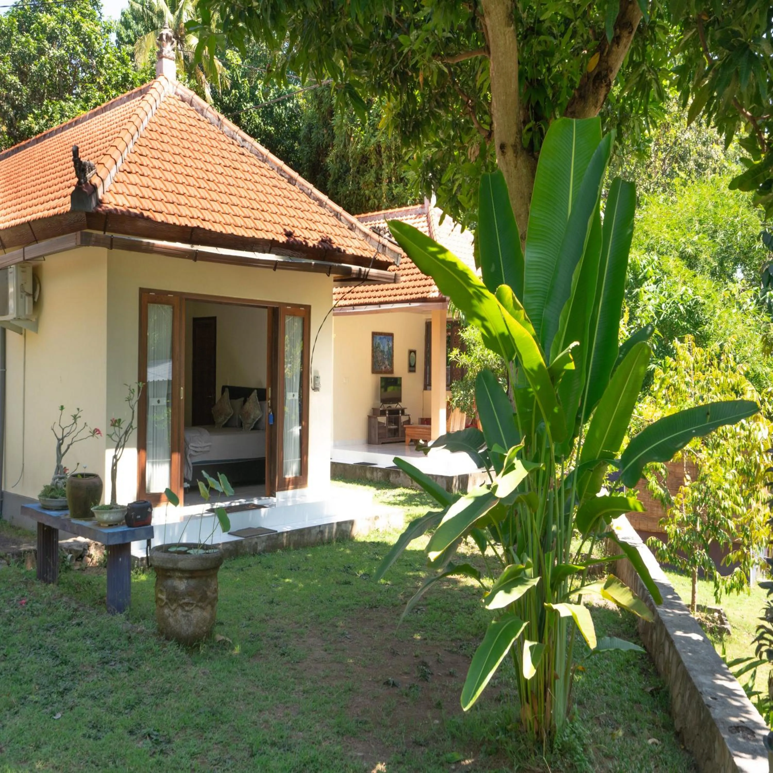 Facade/entrance in Calm Haven Villa with Amabela Garden Lovina Beach