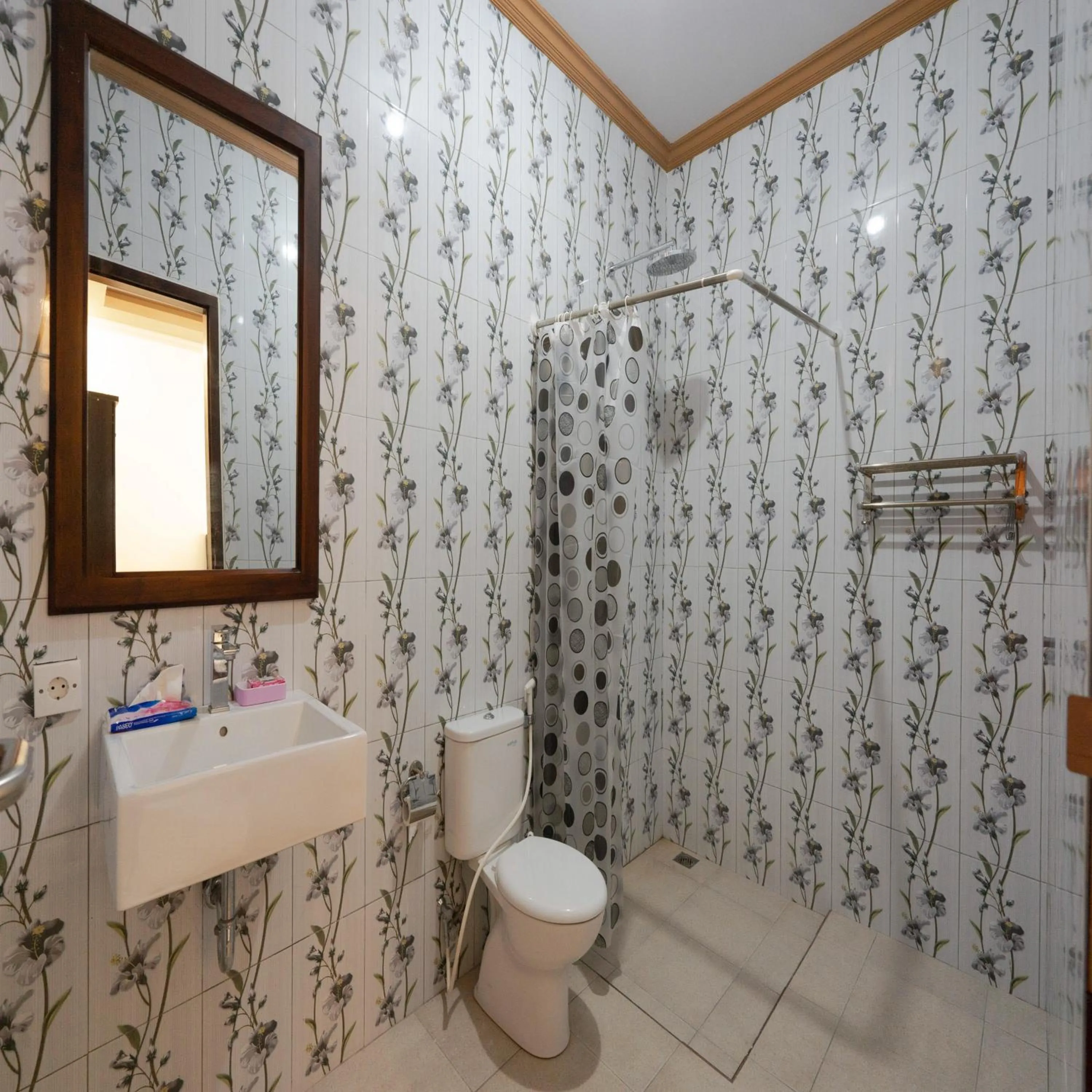 Bathroom in Calm Haven Villa with Amabela Garden Lovina Beach