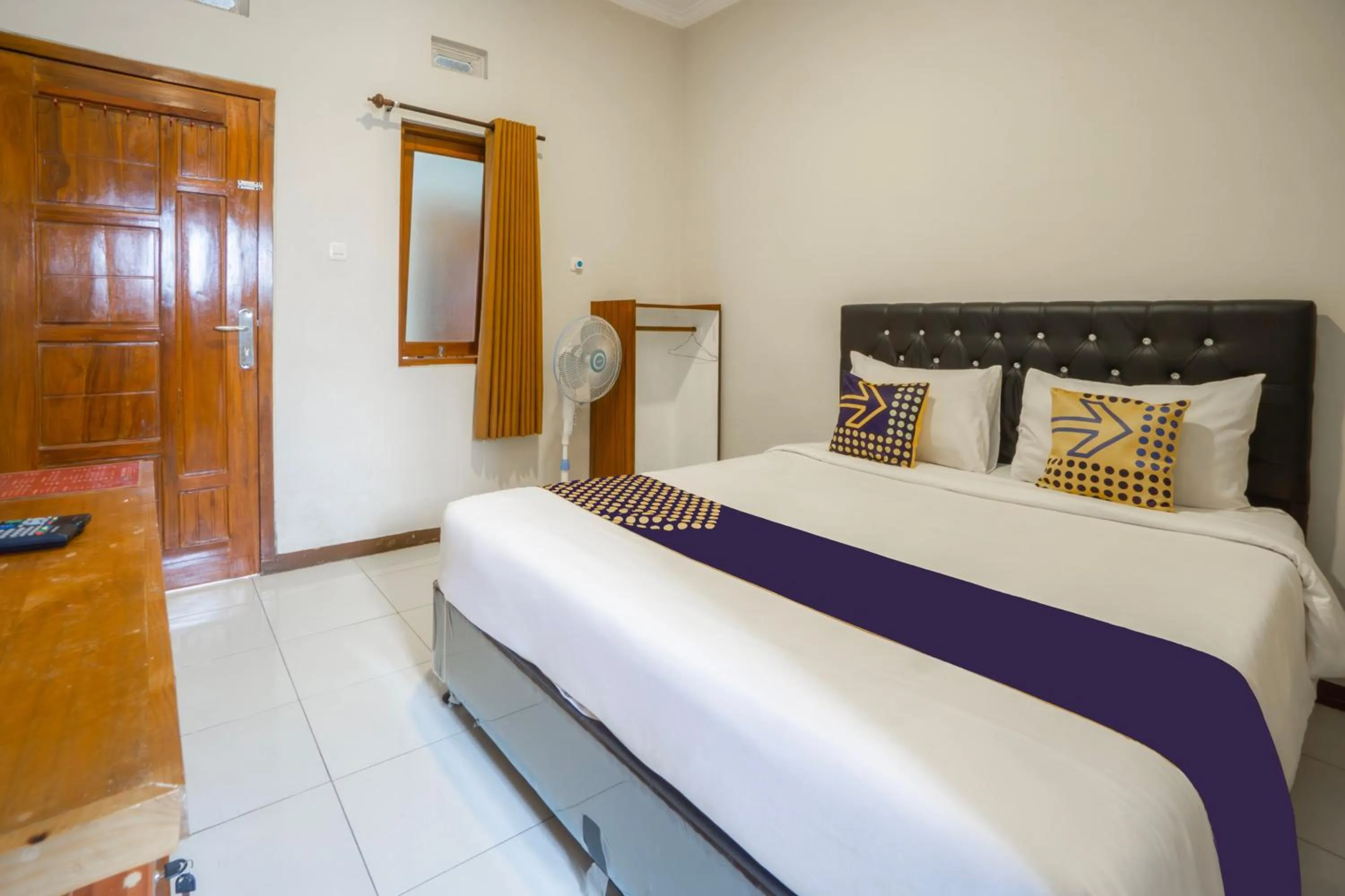 Bedroom, Bed in Hotel O Buduran Homestay Syariah