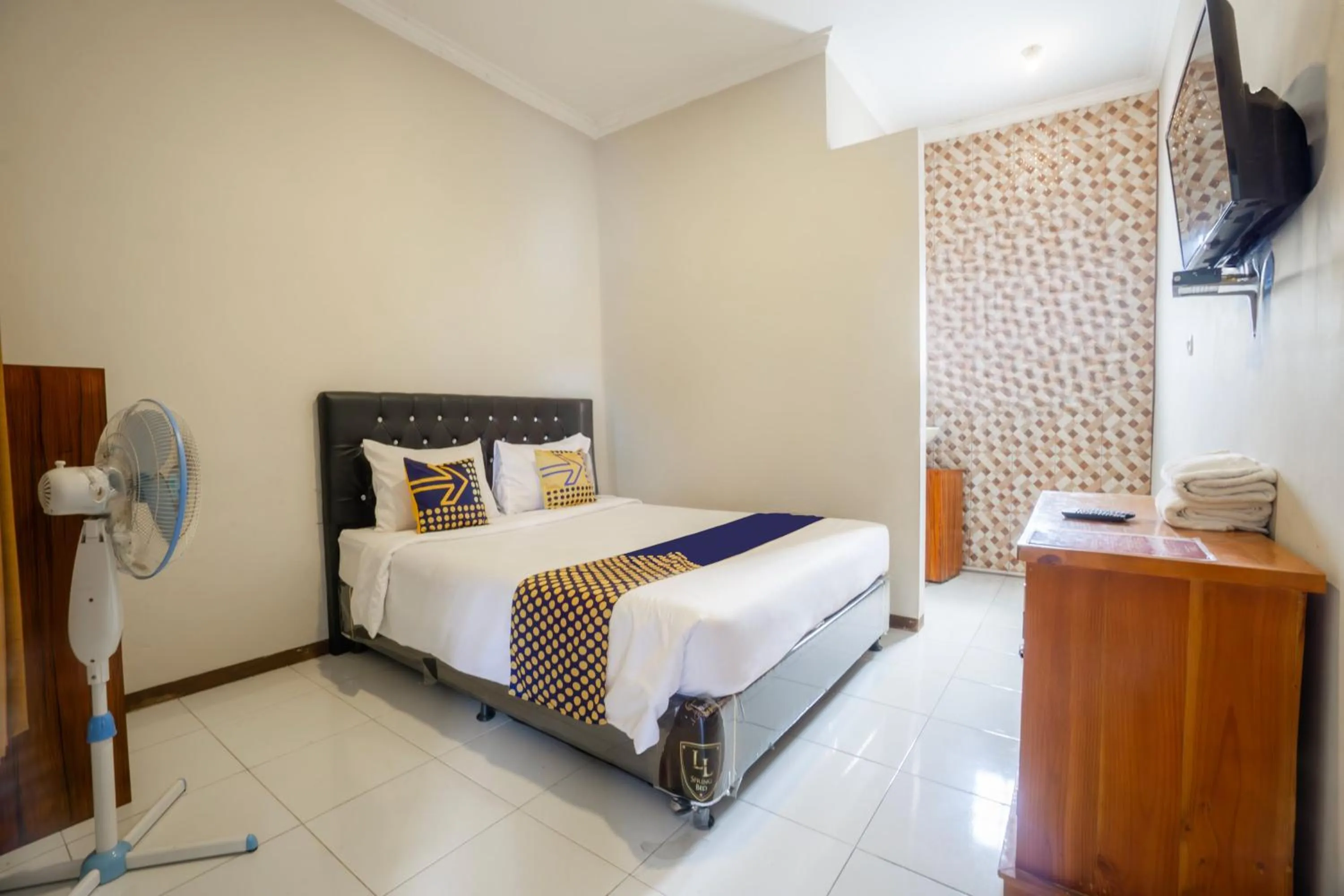 Bedroom, Bed in Hotel O Buduran Homestay Syariah