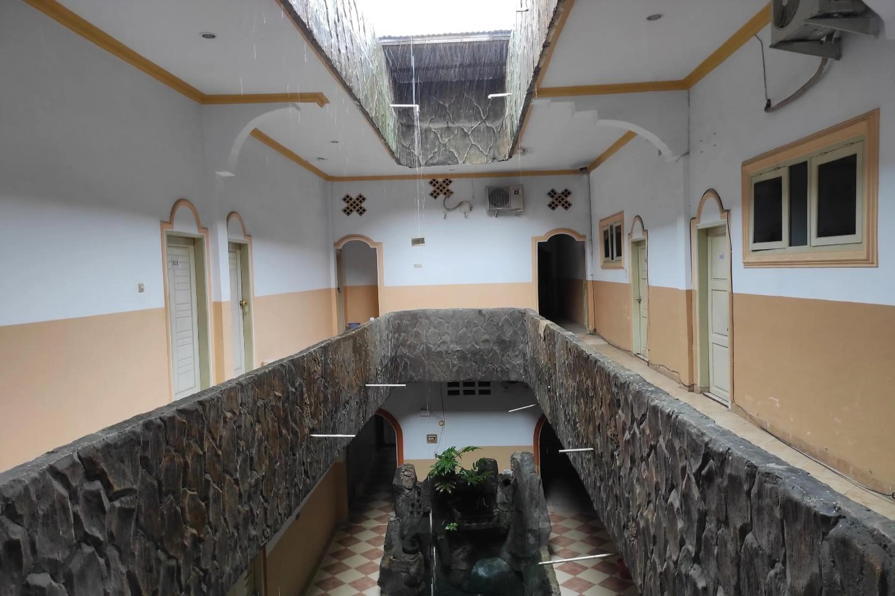 Lobby or reception in Hotel O Pondok Bintang