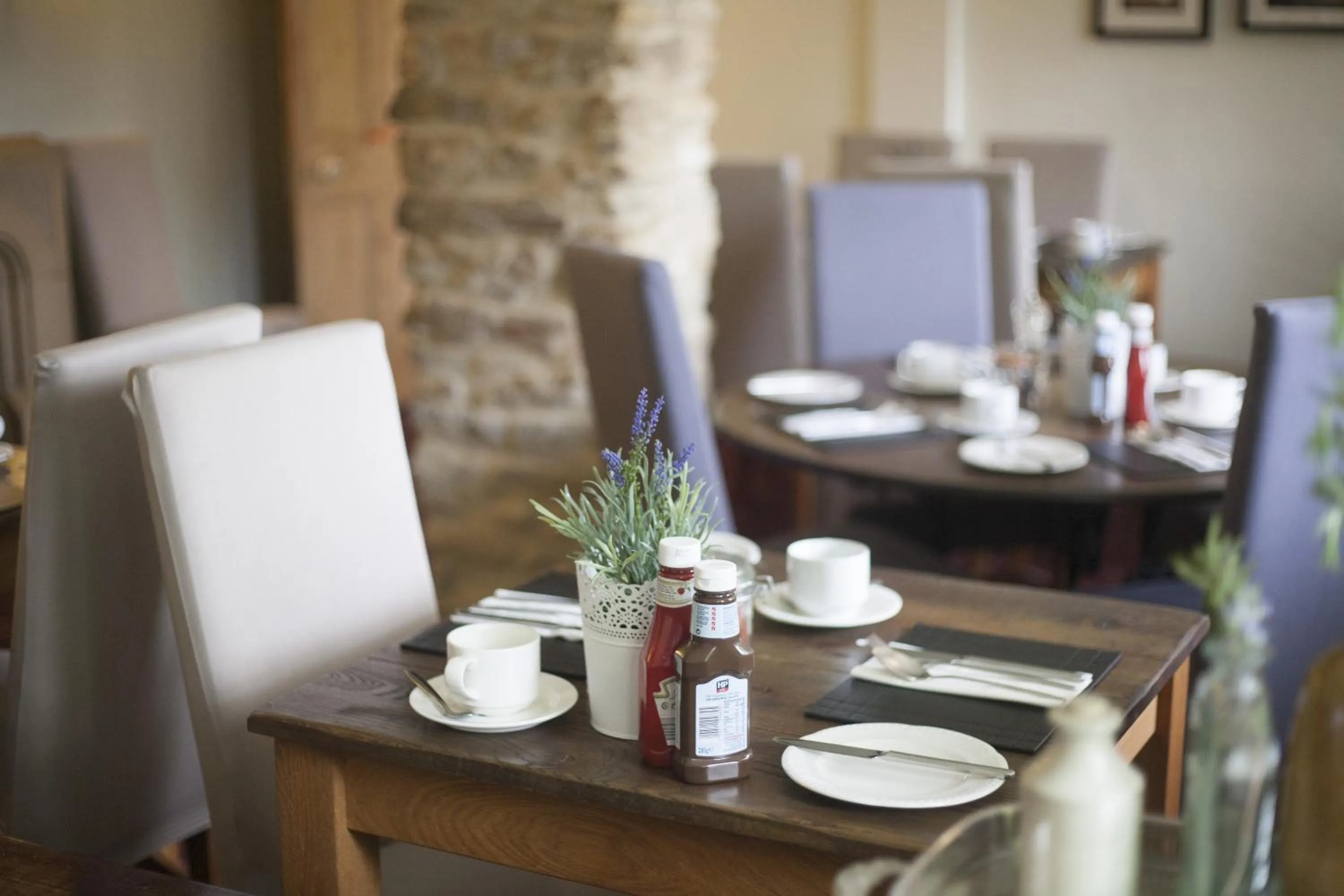 Restaurant/places to eat in The Conigre