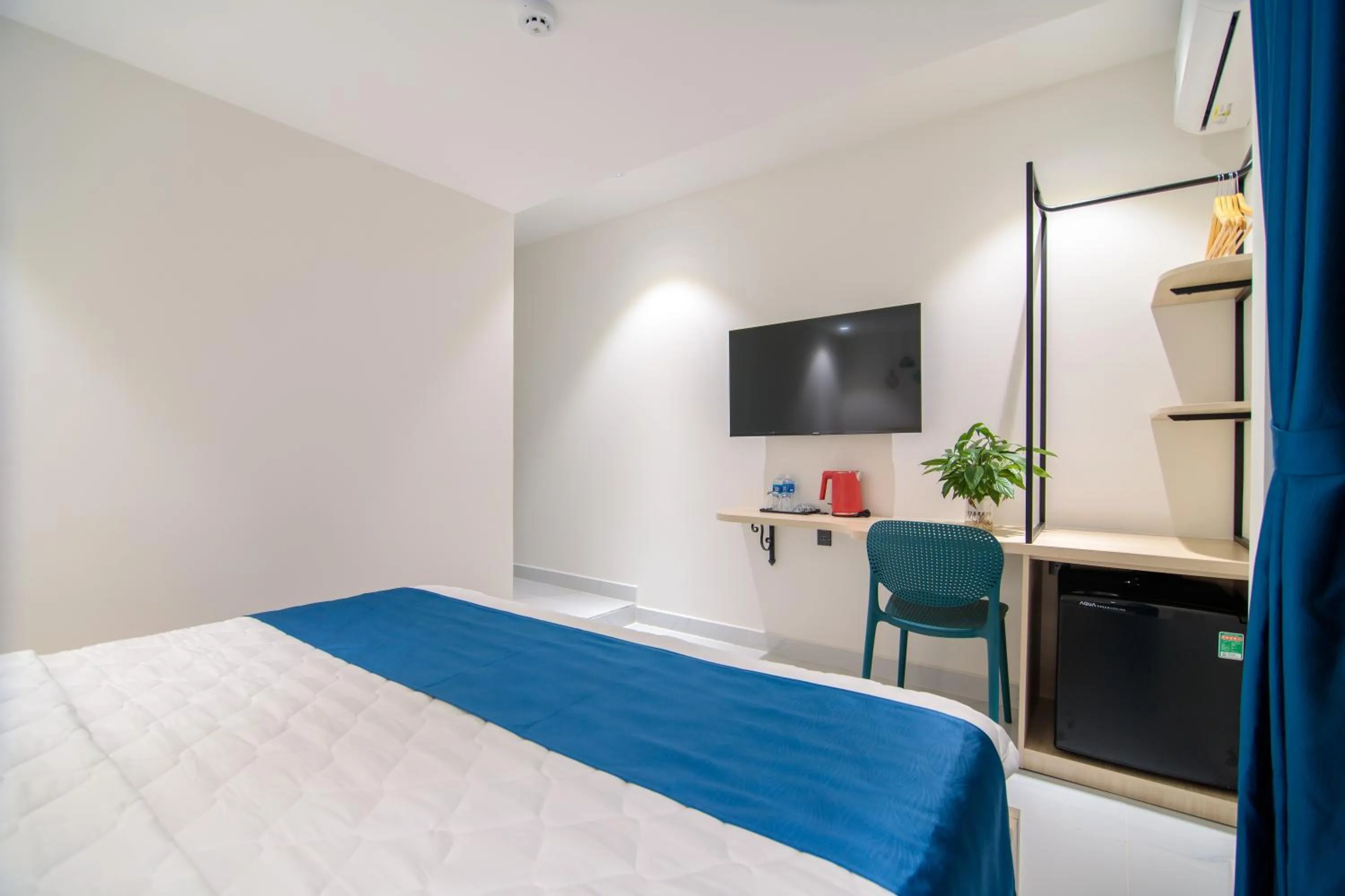 hair dresser, Bed in Bin Bin Hotel 11 Near Island Diamond