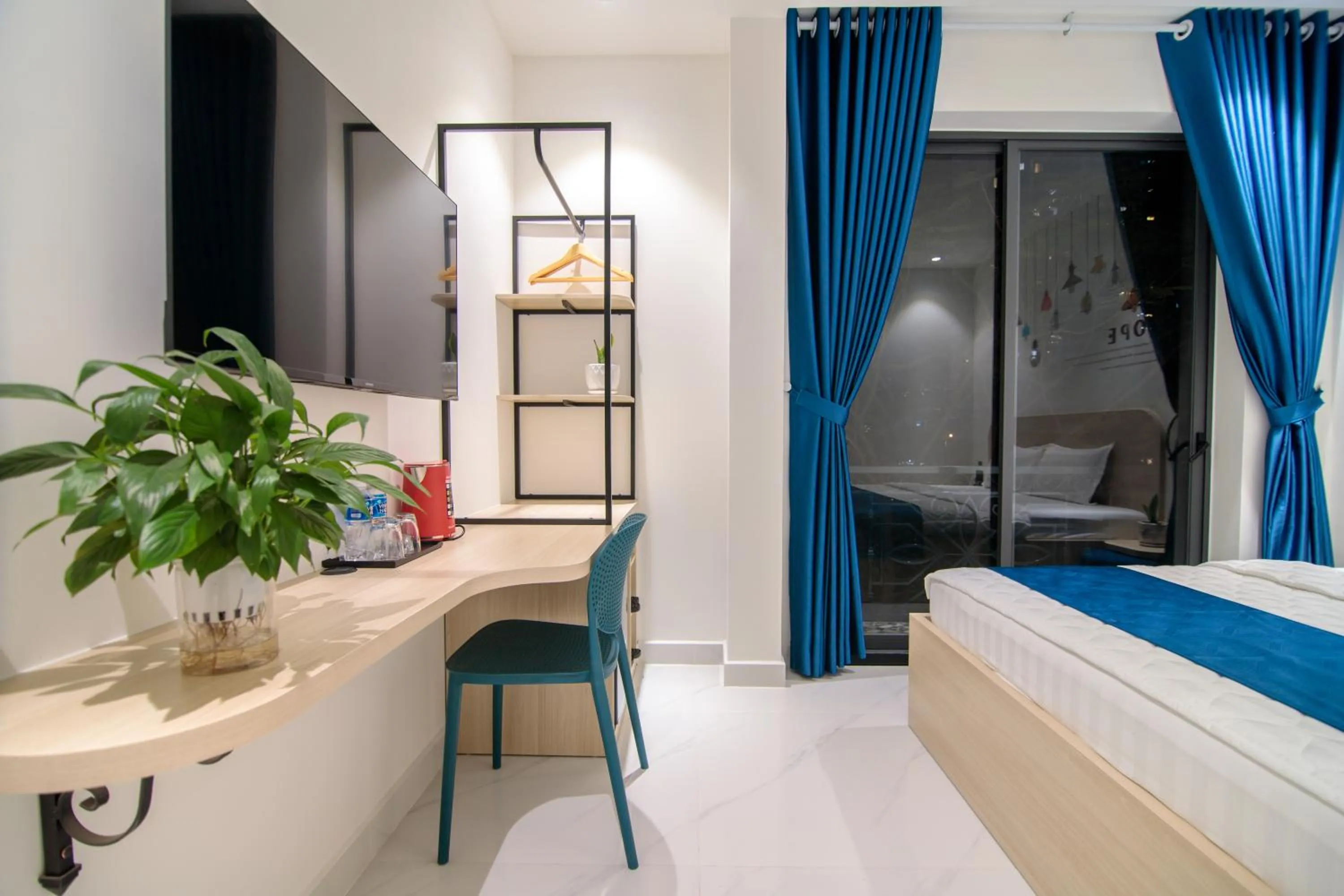 View (from property/room), Bed in Bin Bin Hotel 11 Near Island Diamond