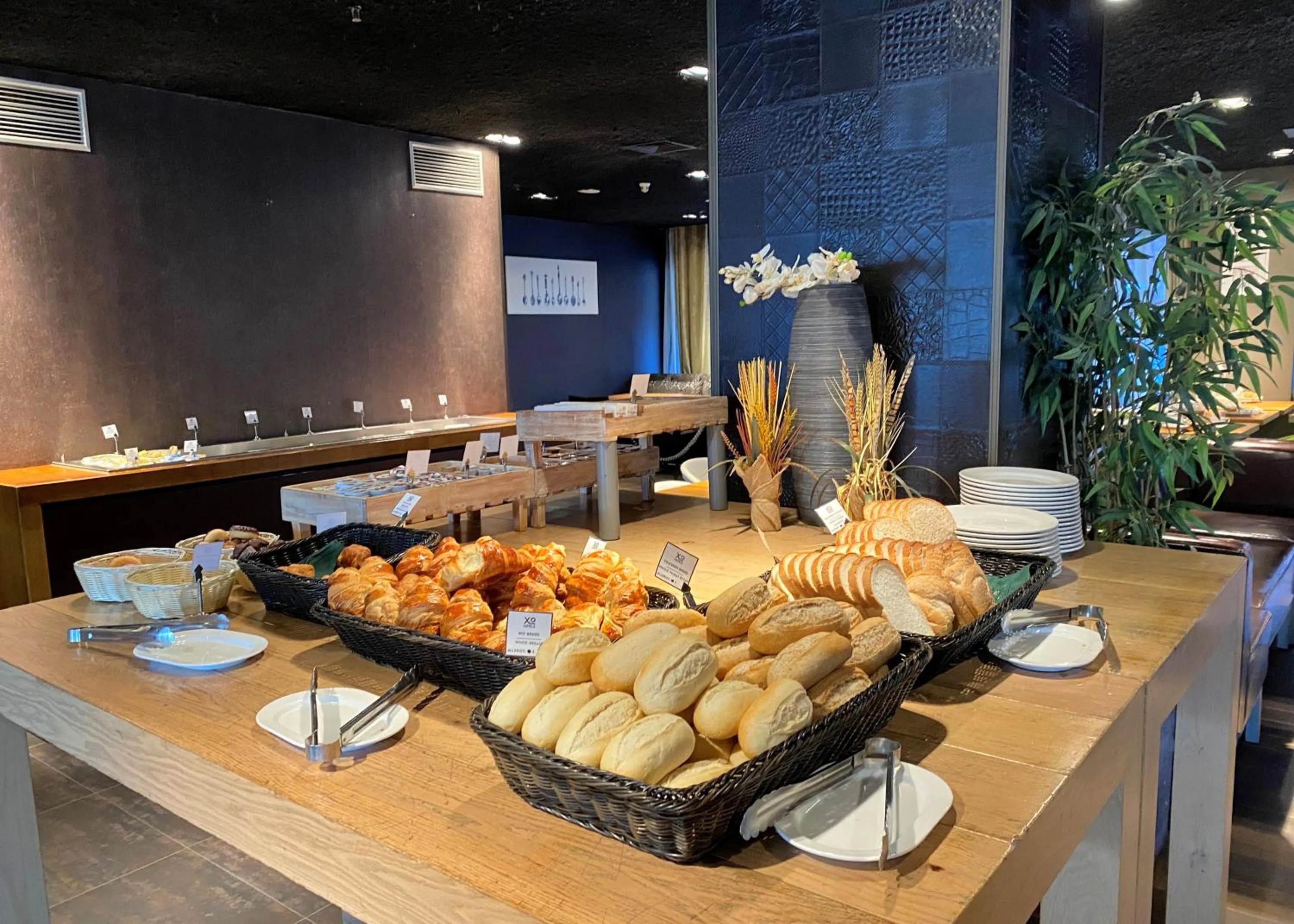 Breakfast in XO Hotels Blue Tower