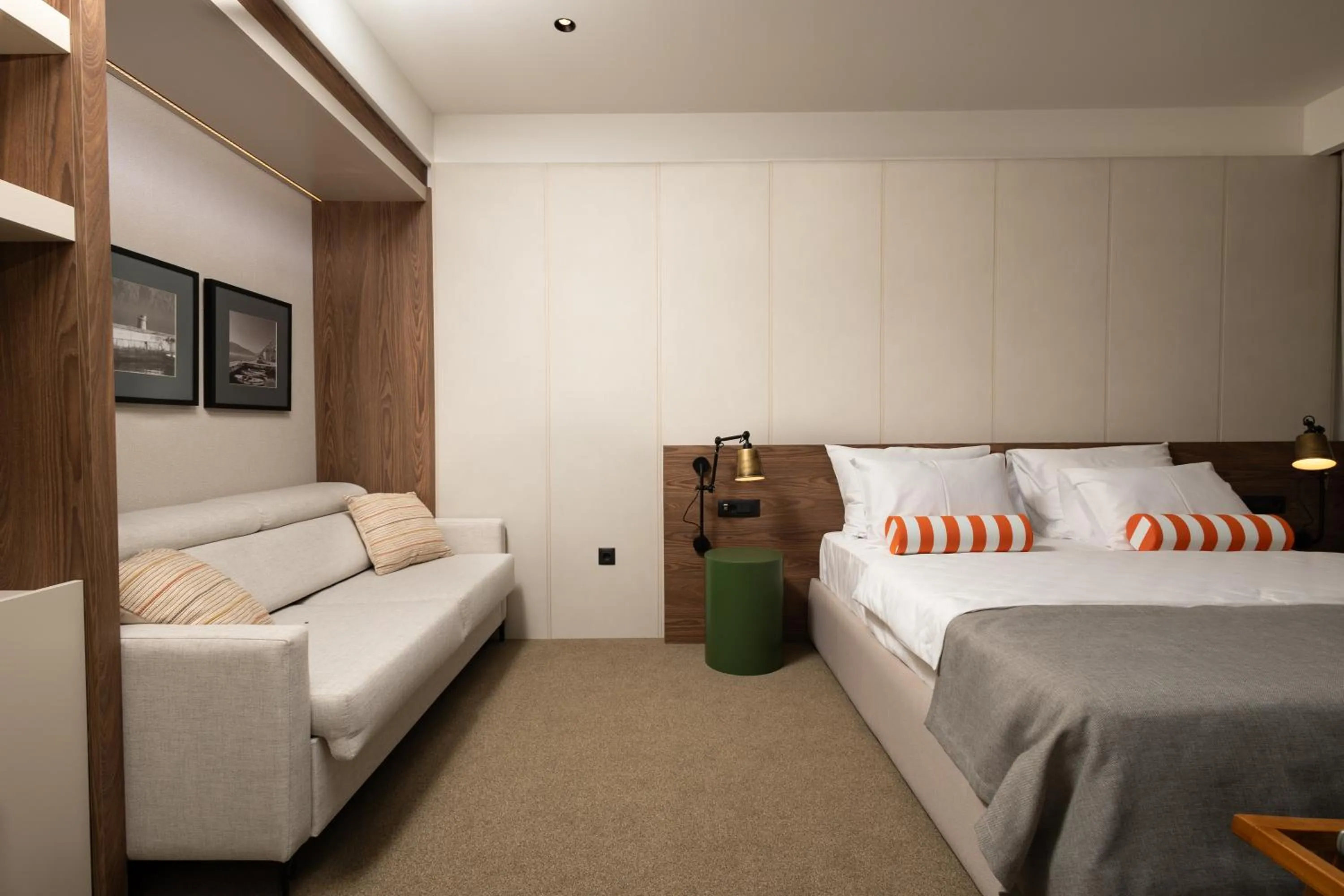 Bedroom, Bed in Infinity Hotel & More