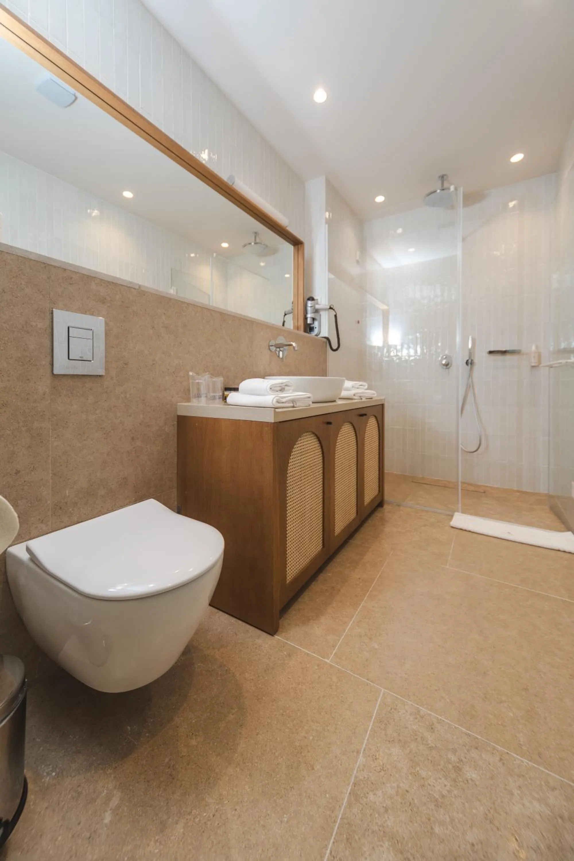 Shower in Infinity Hotel & More