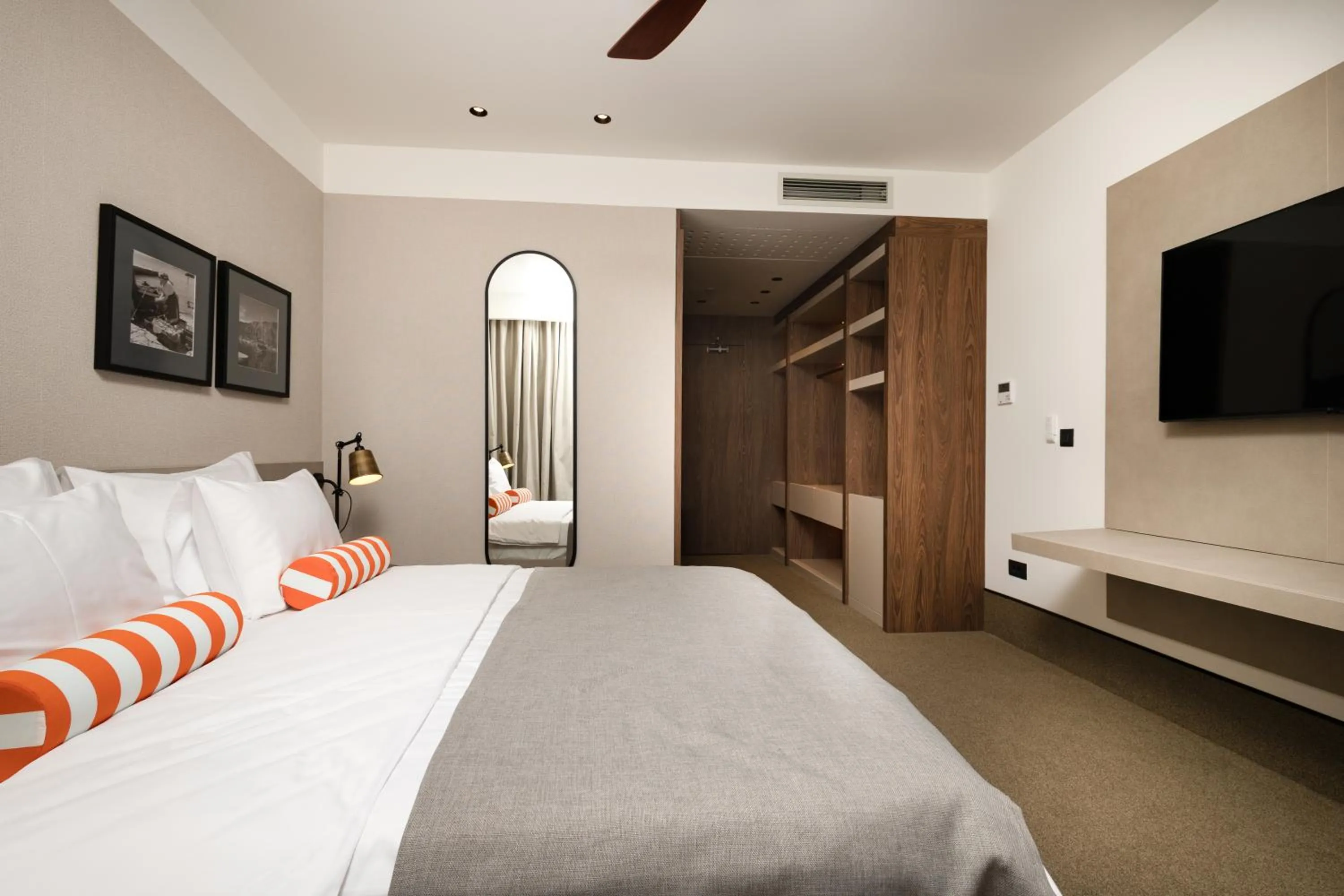 Bedroom, Bed in Infinity Hotel & More