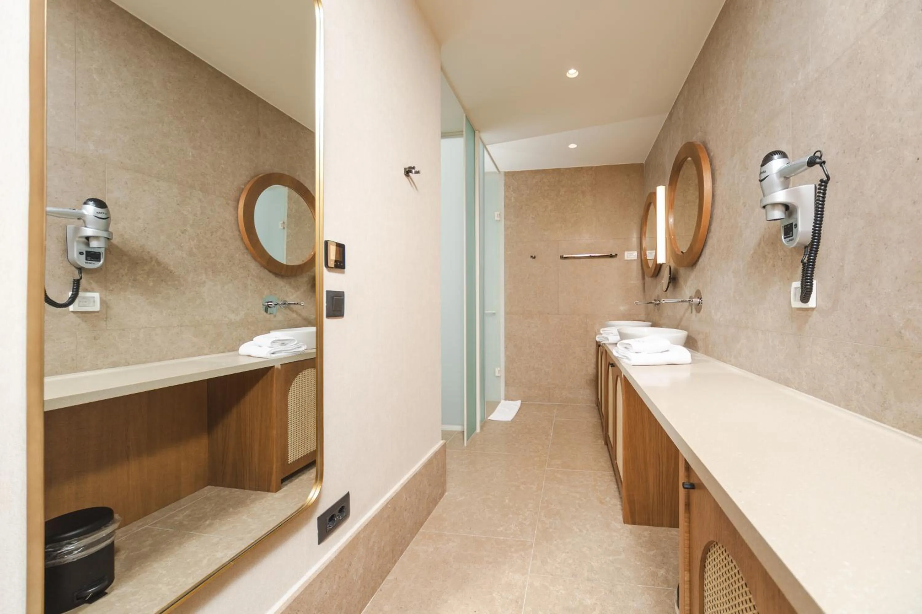 Shower in Infinity Hotel & More