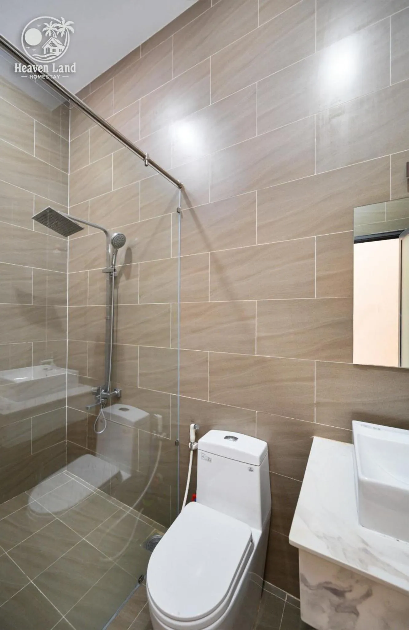 Toilet in Heaven Land PQ - by BAY LUXURY