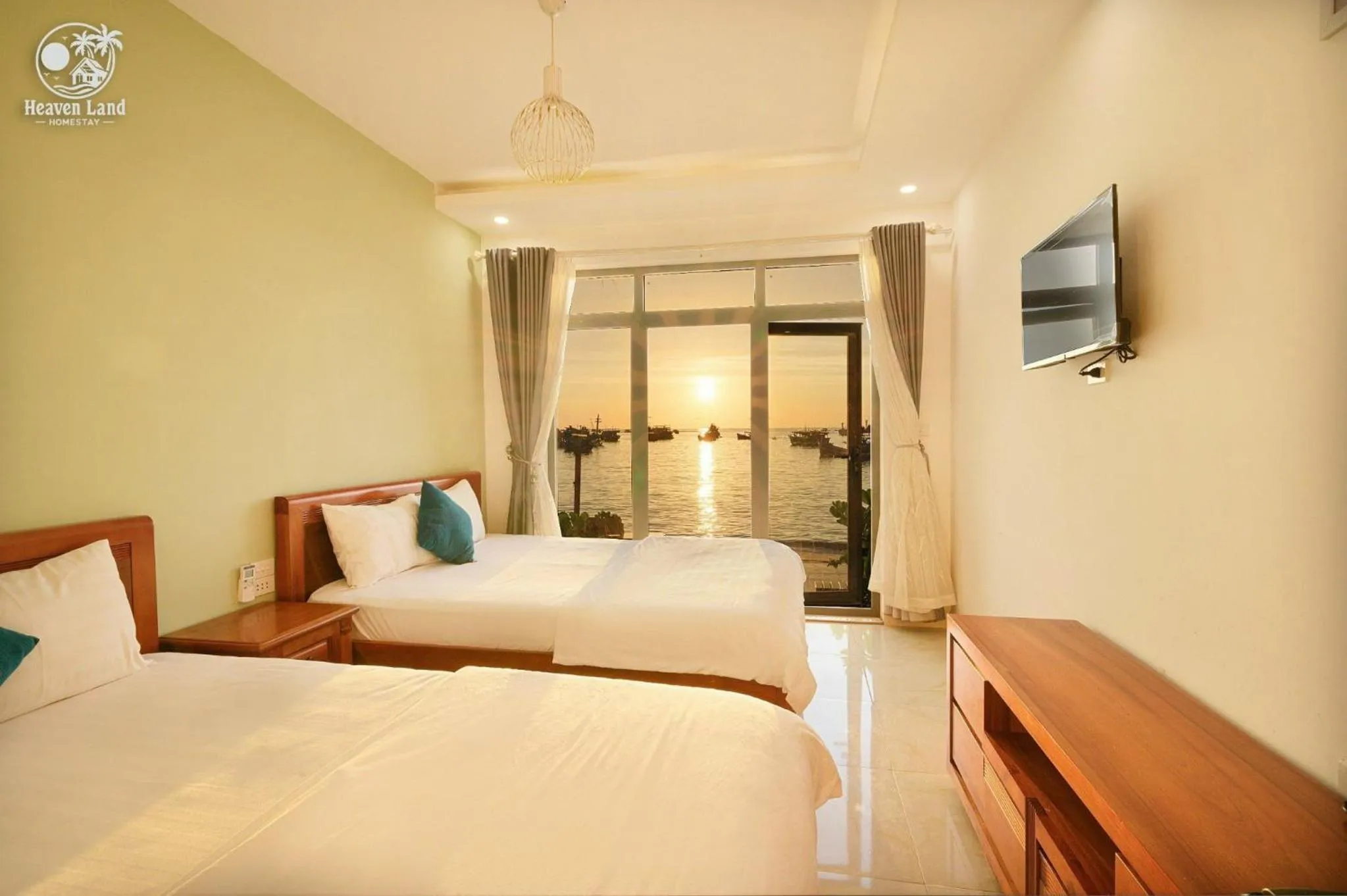 Bedroom in Heaven Land PQ - by BAY LUXURY