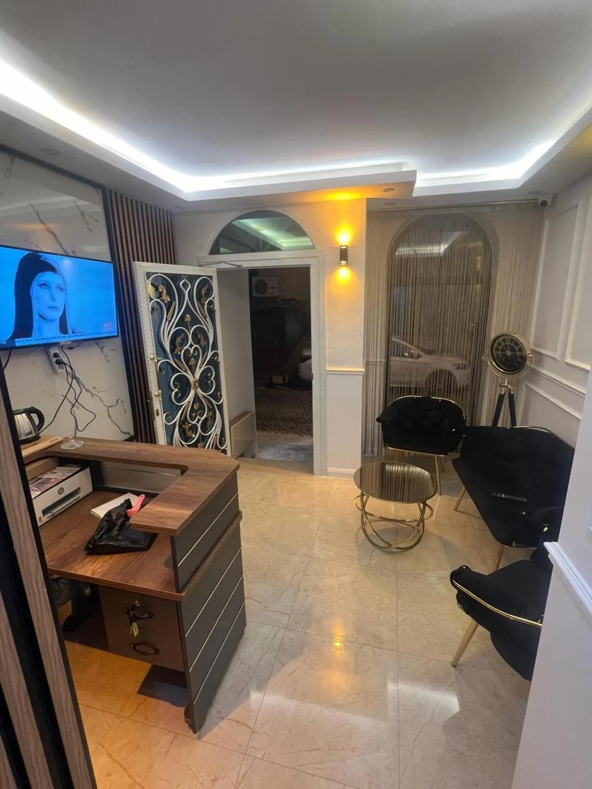 TV and multimedia in Ninova Boutique Hotel