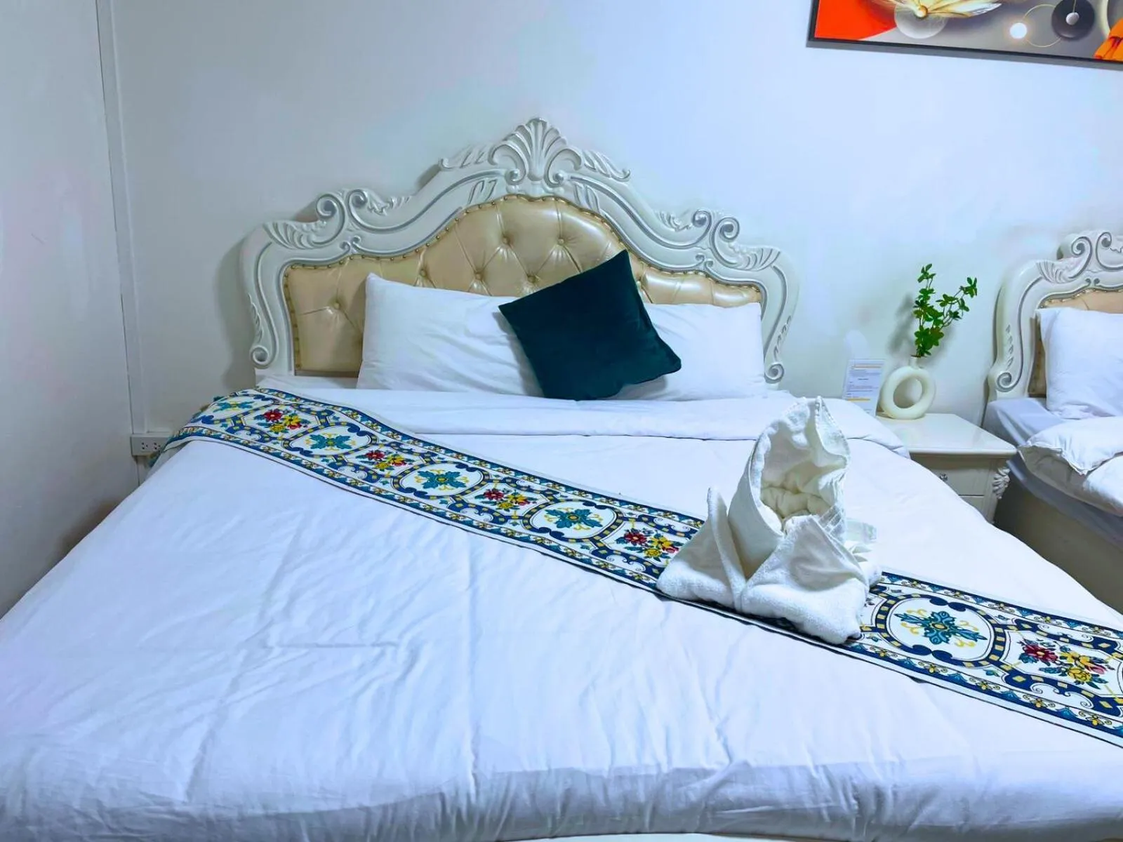 Bed in Monsane villa