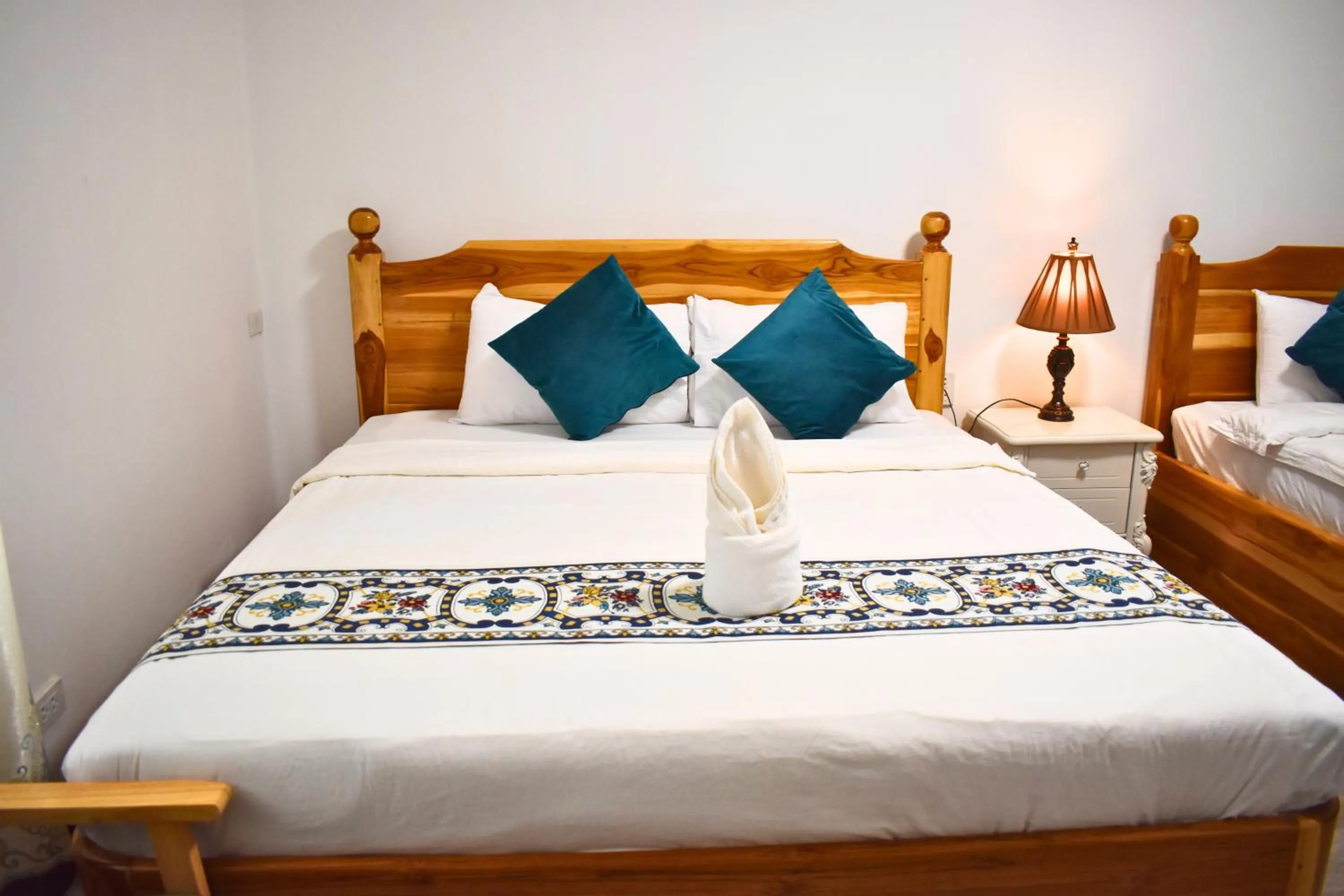 Bed in Monsane villa