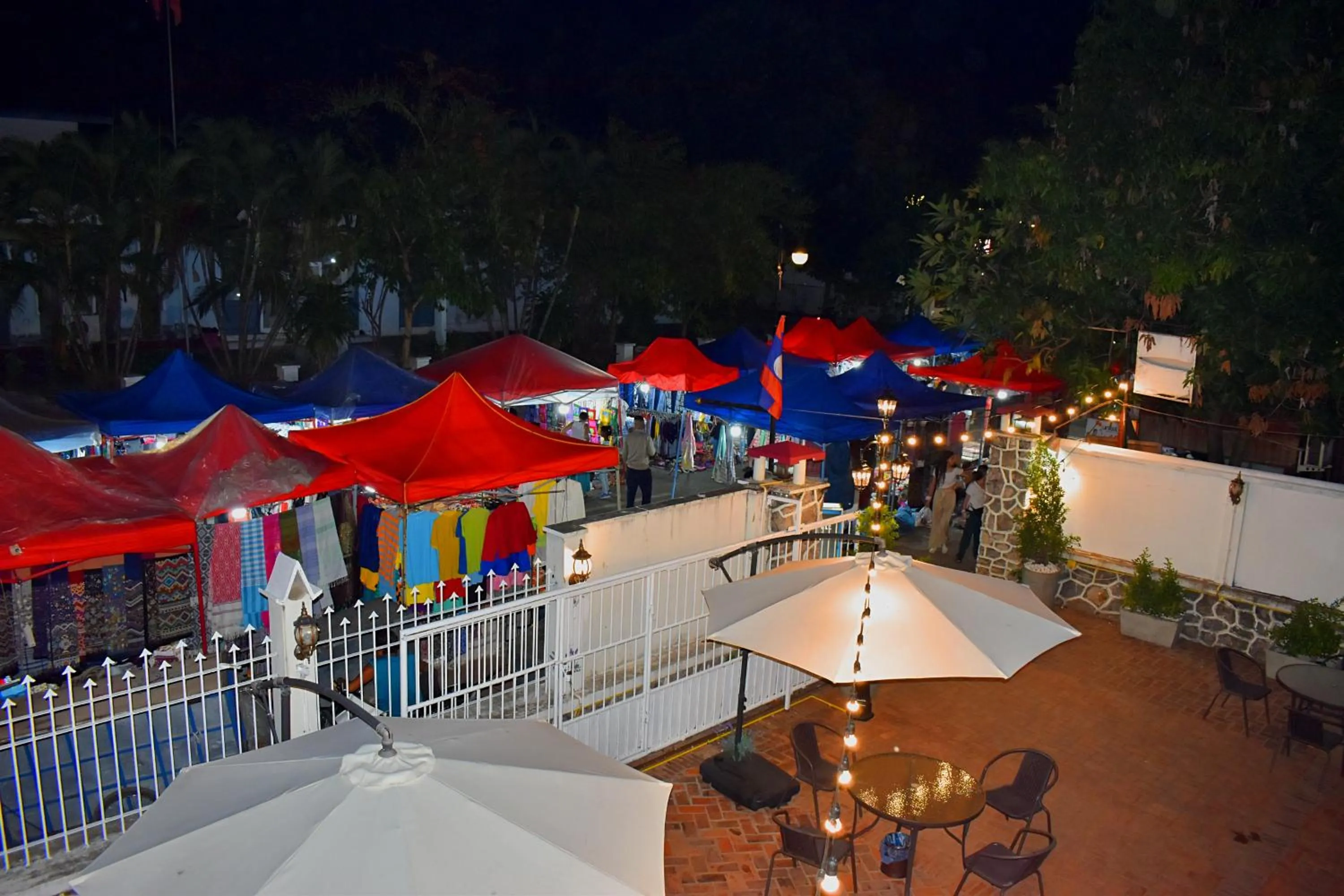 Street view in Monsane villa