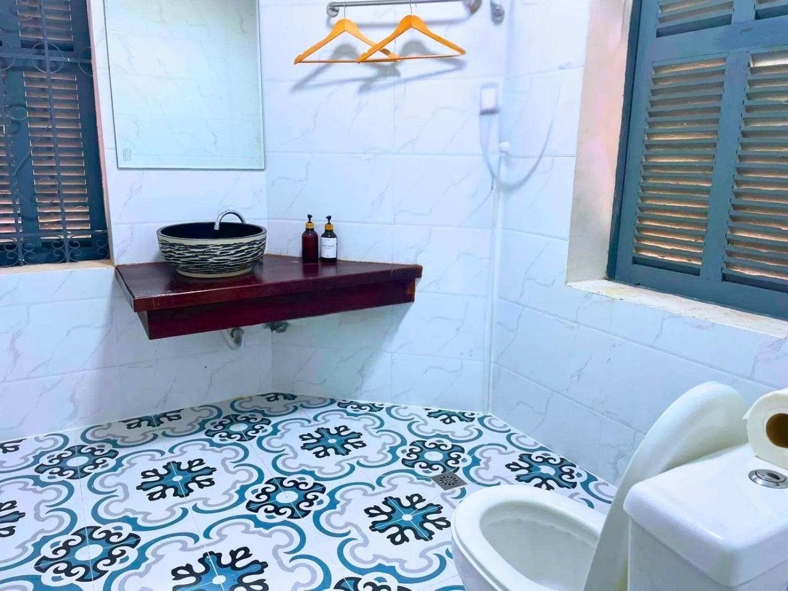 Bathroom in Monsane villa