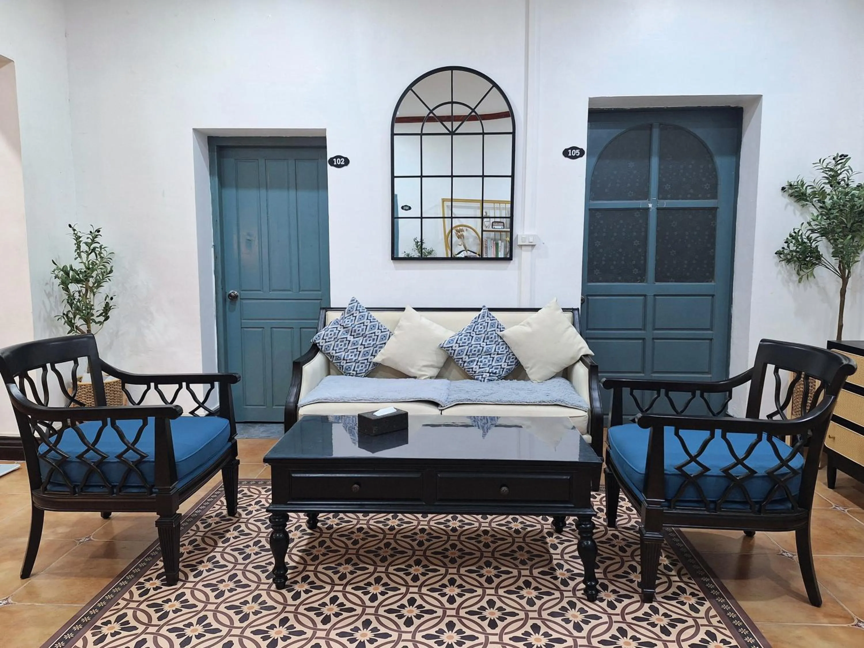 Living room in Monsane villa