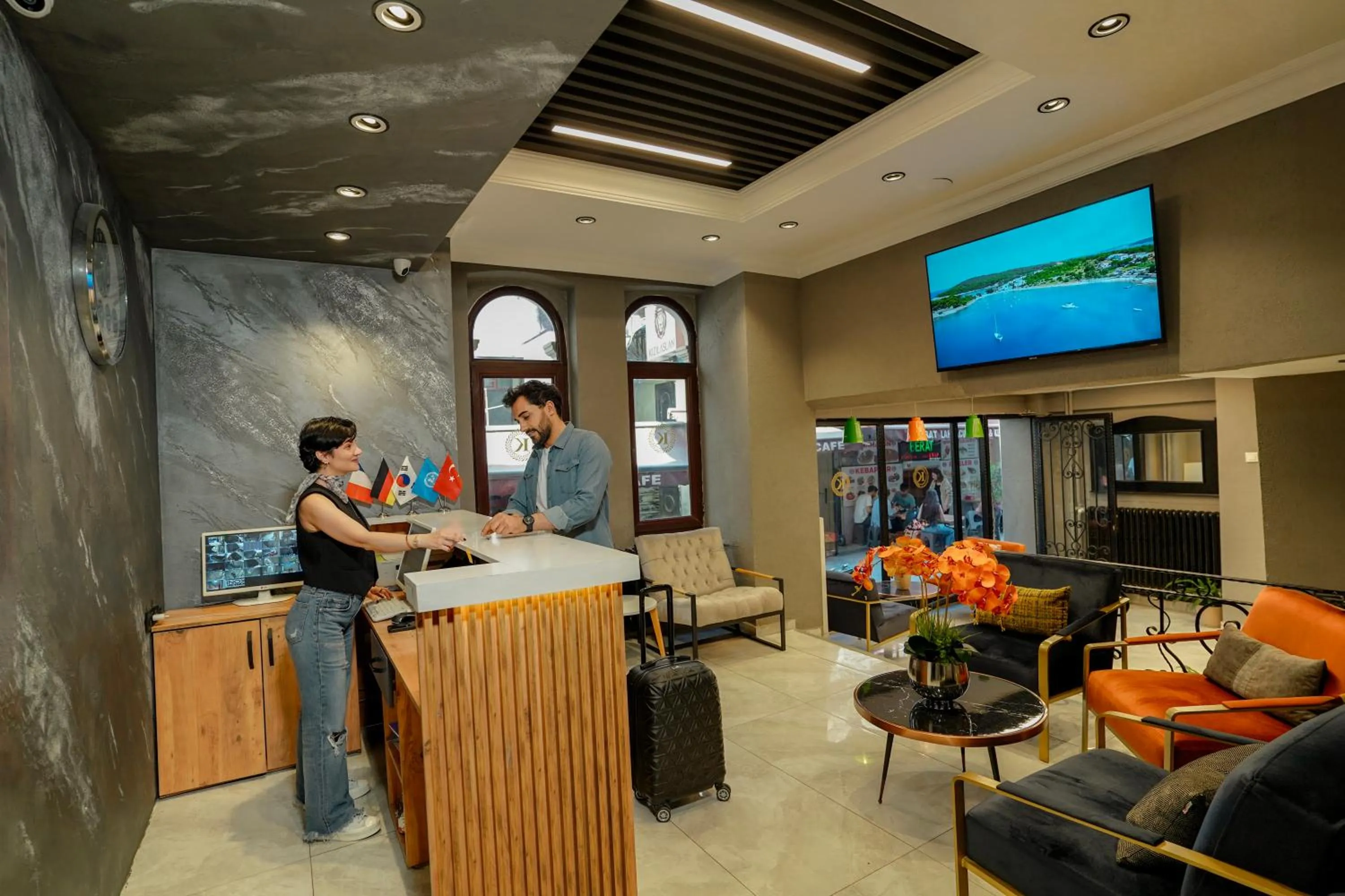 Lobby or reception in THE BEYBÛN HOTEL İstiklal Street Taksim