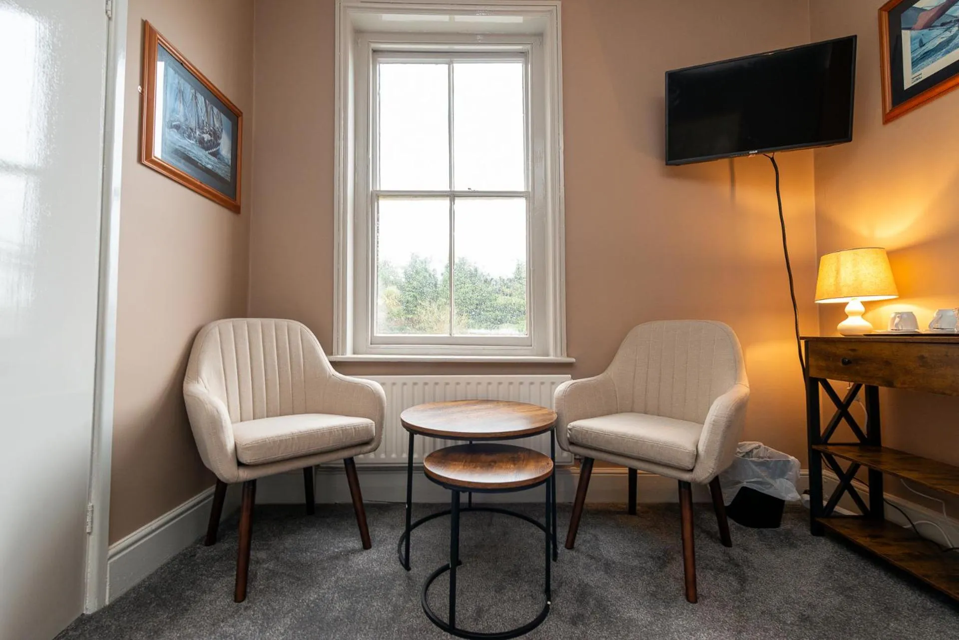 Seating area in Bosuns Chair