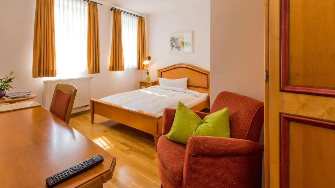 Photo of the whole room, Bed in Boutique- und Businesshotel Herrenküferei