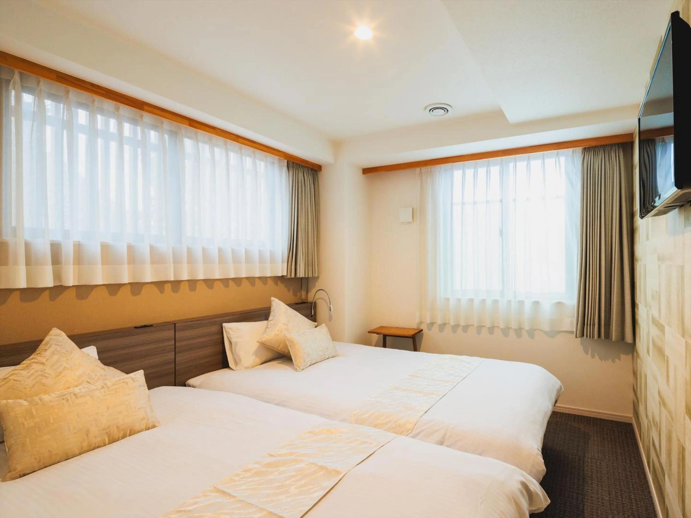 Photo of the whole room, Bed in Giappo Franca Kyoto