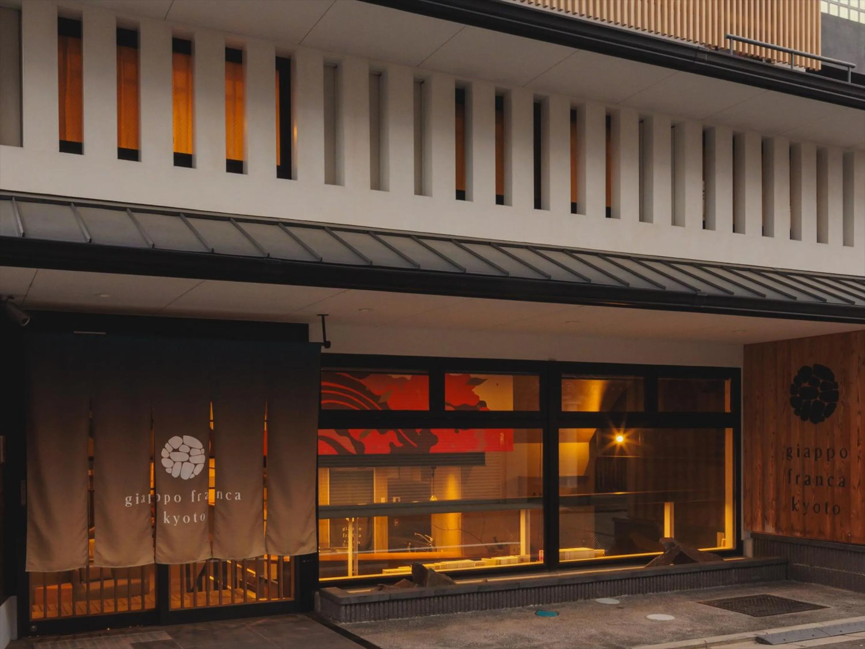 Property building in Giappo Franca Kyoto