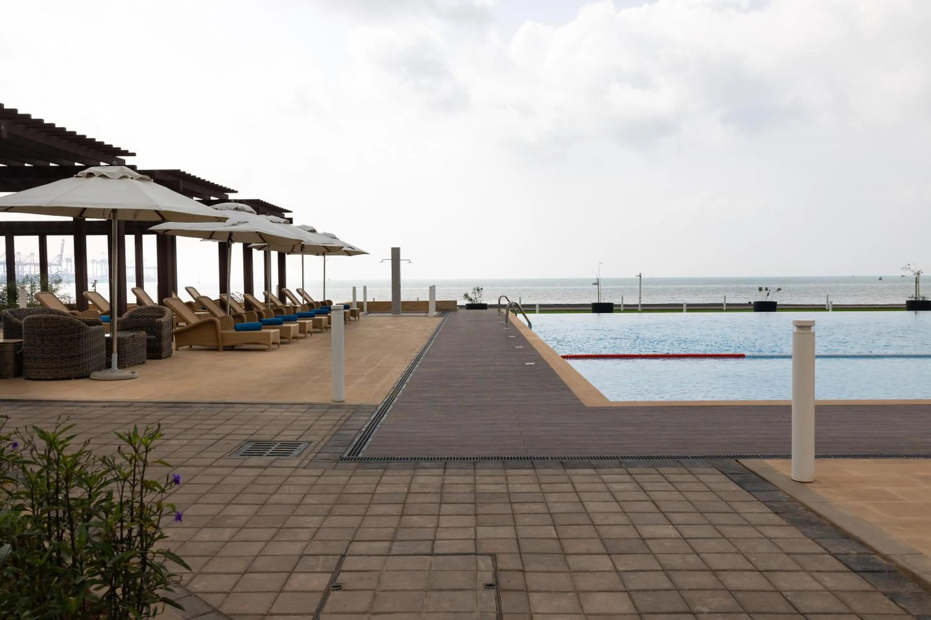 Swimming pool in Djibouti Ayla Grand Hotel & Mall